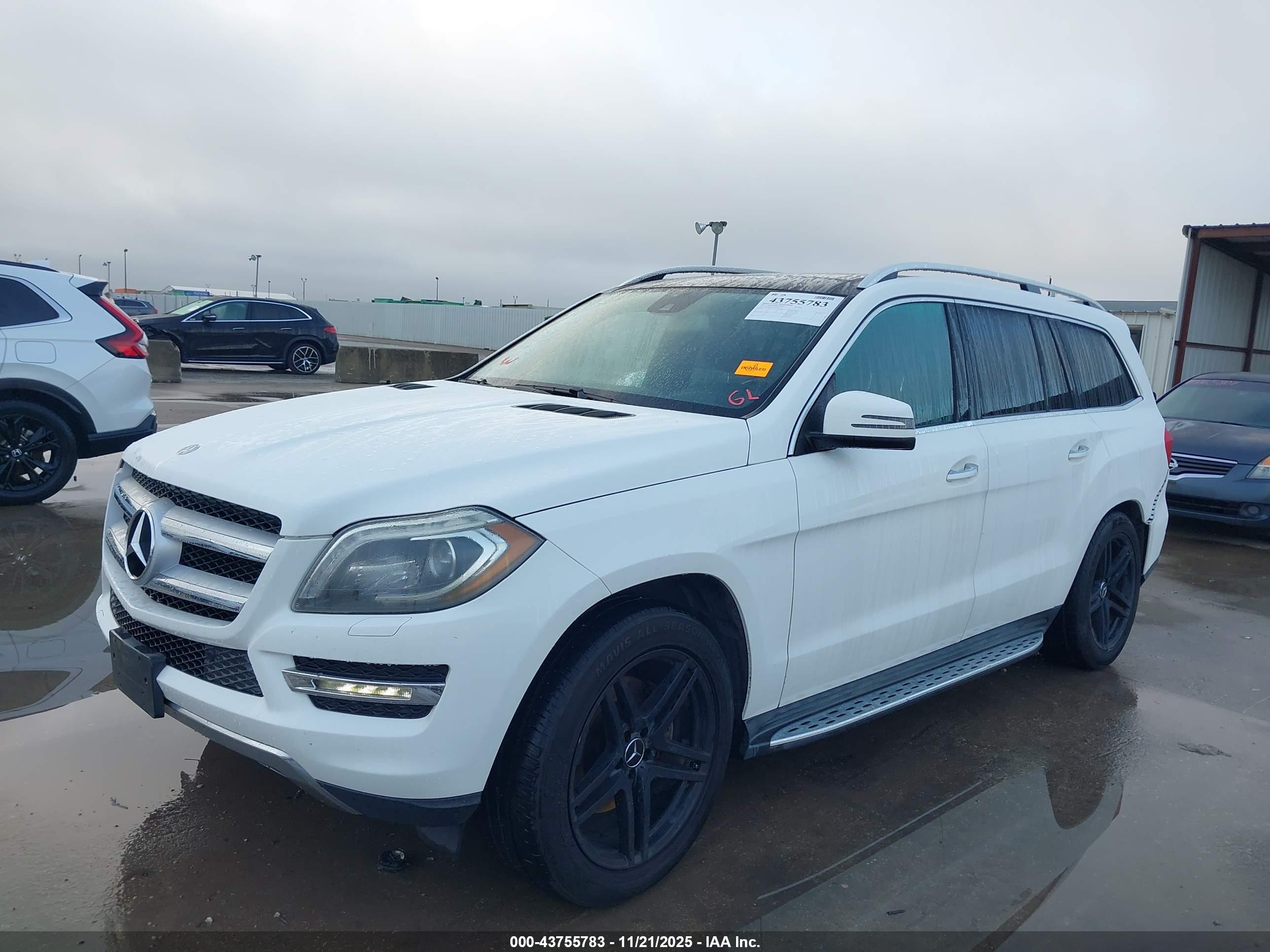 MERCEDES-BENZ GL image 2