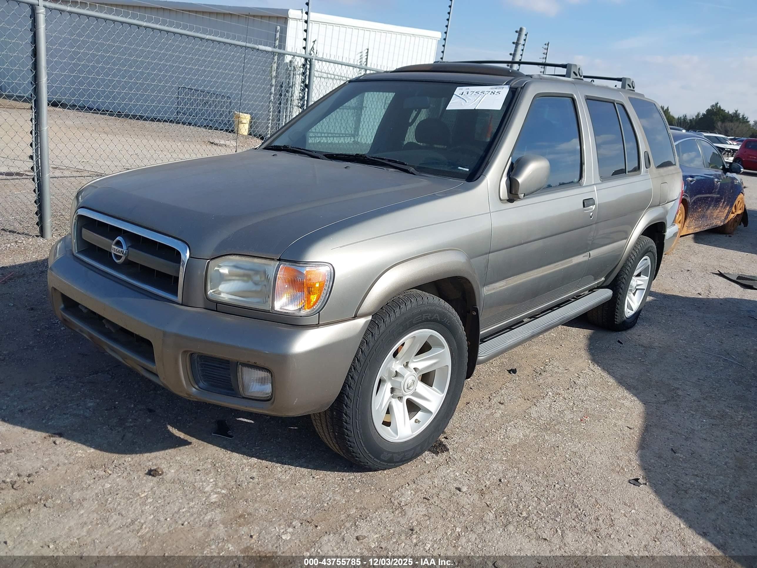 NISSAN PATHFINDER image 2