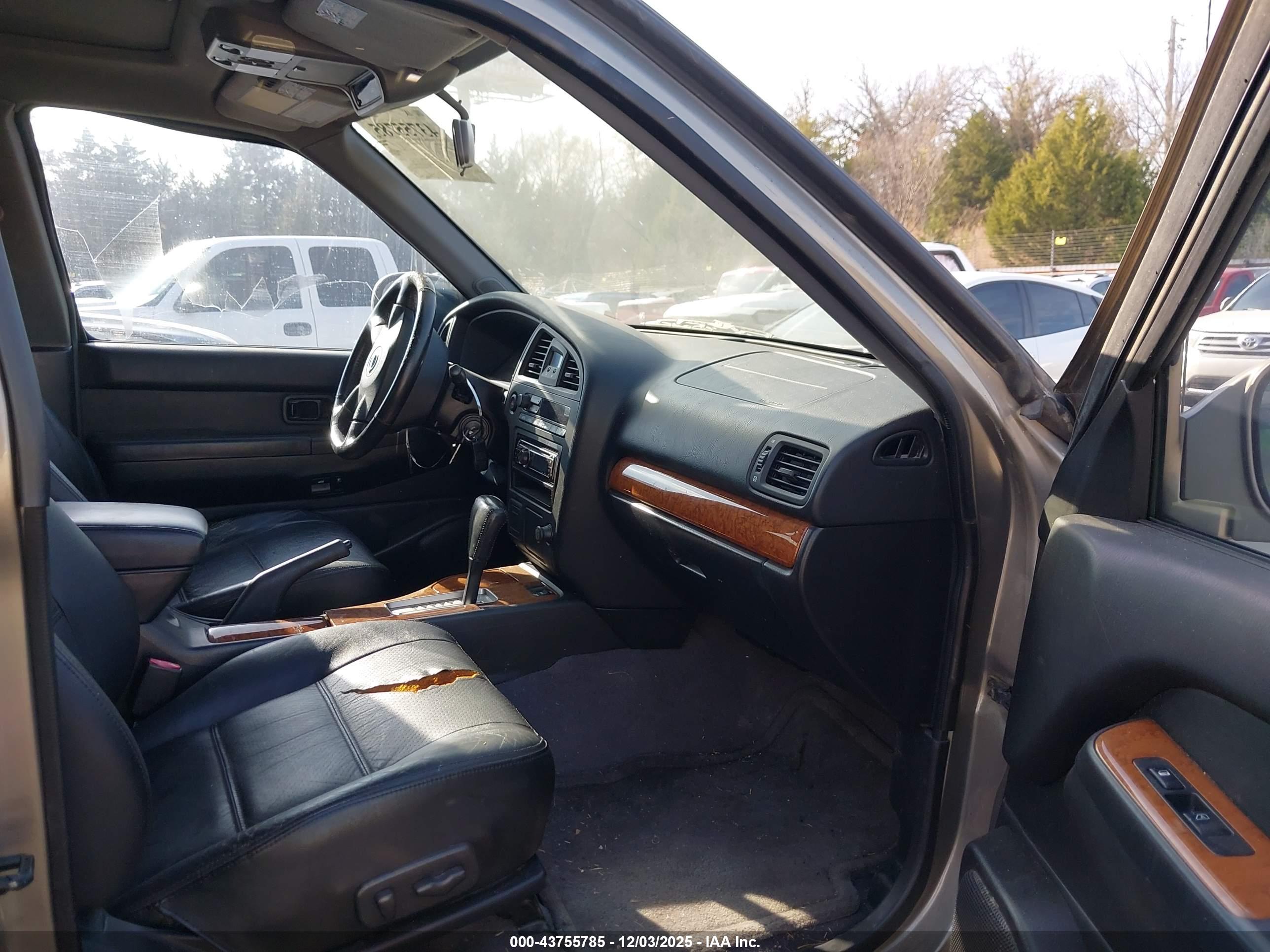 NISSAN PATHFINDER image 5