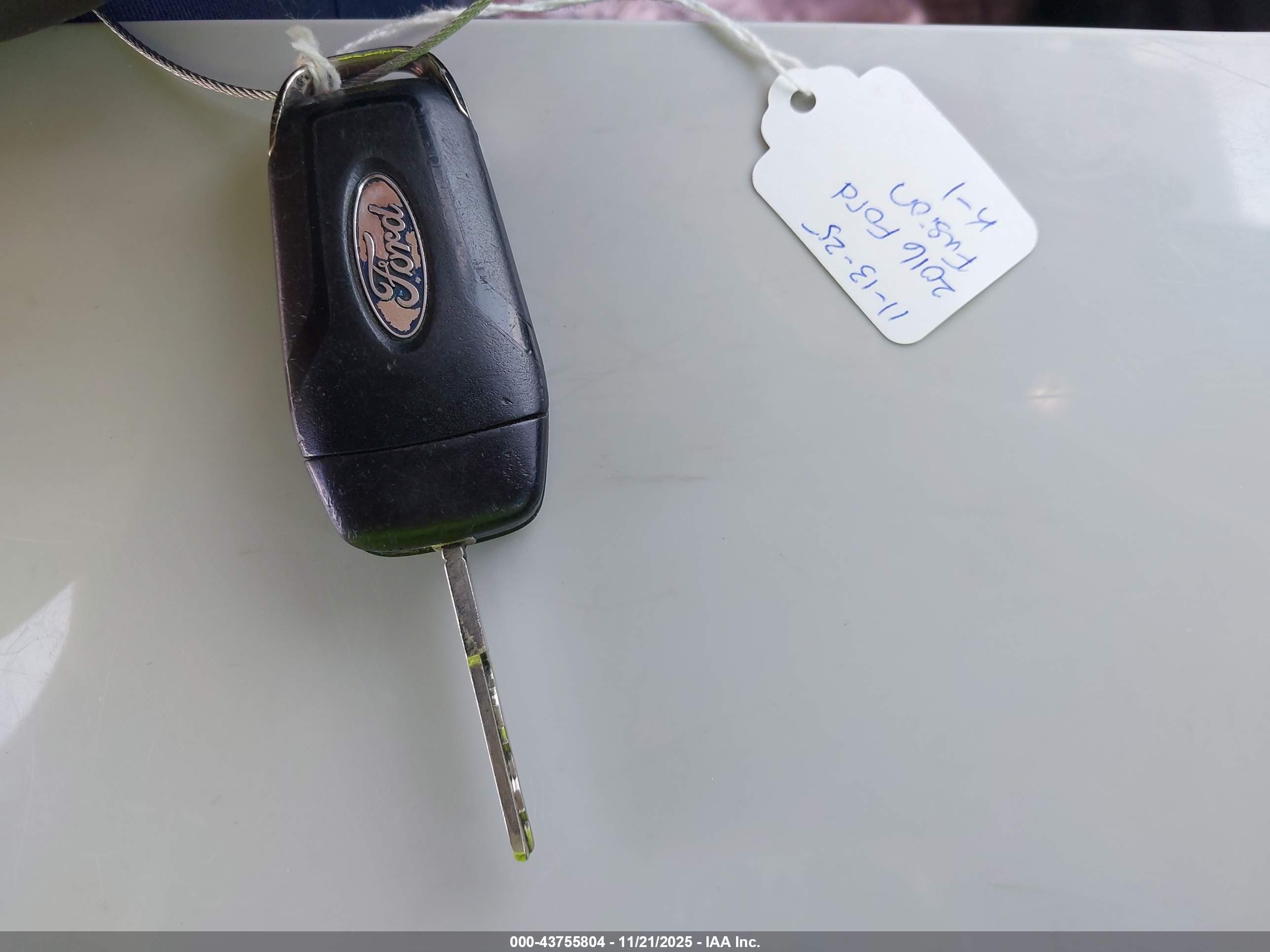 FORD FUSION image 11