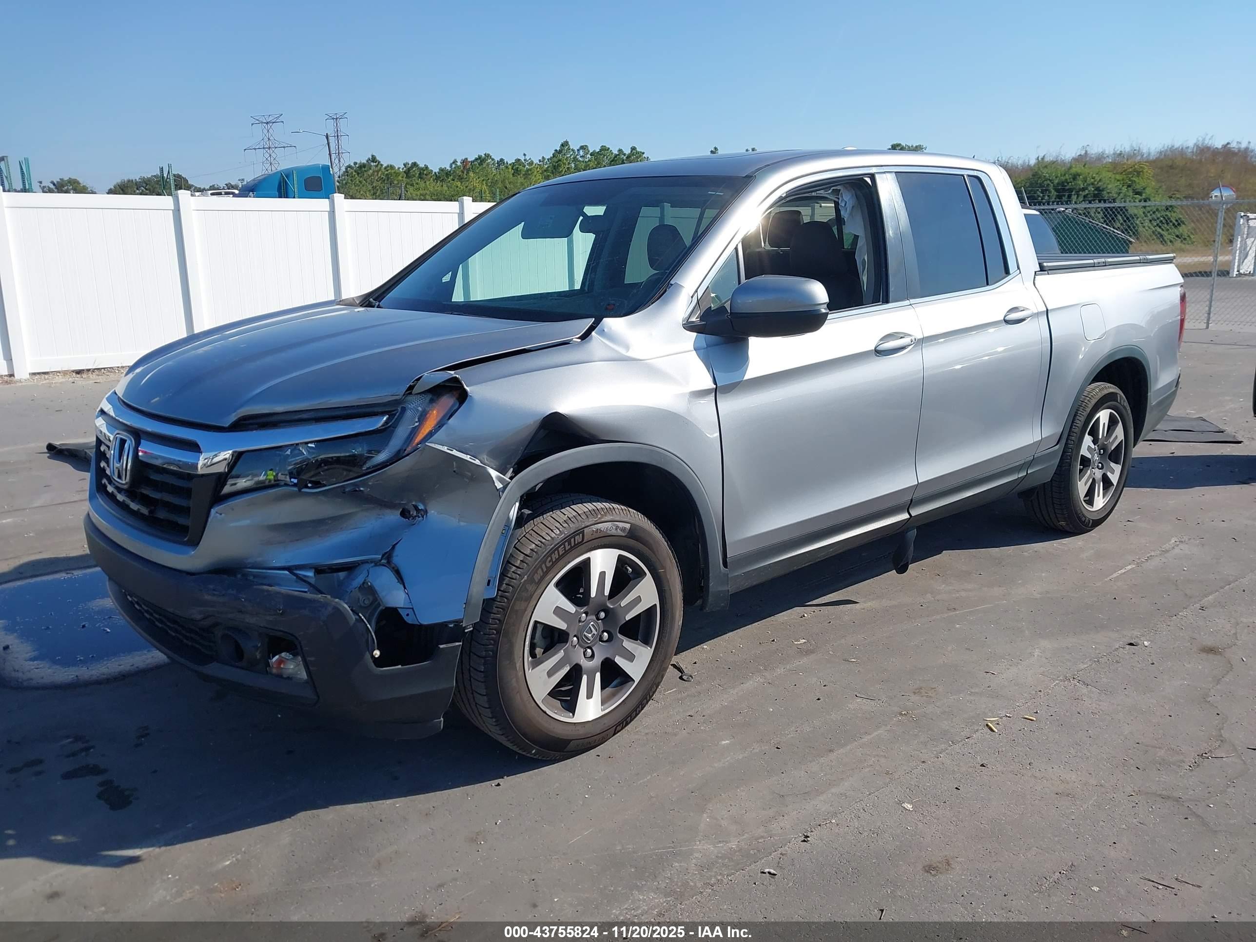 HONDA RIDGELINE image 2