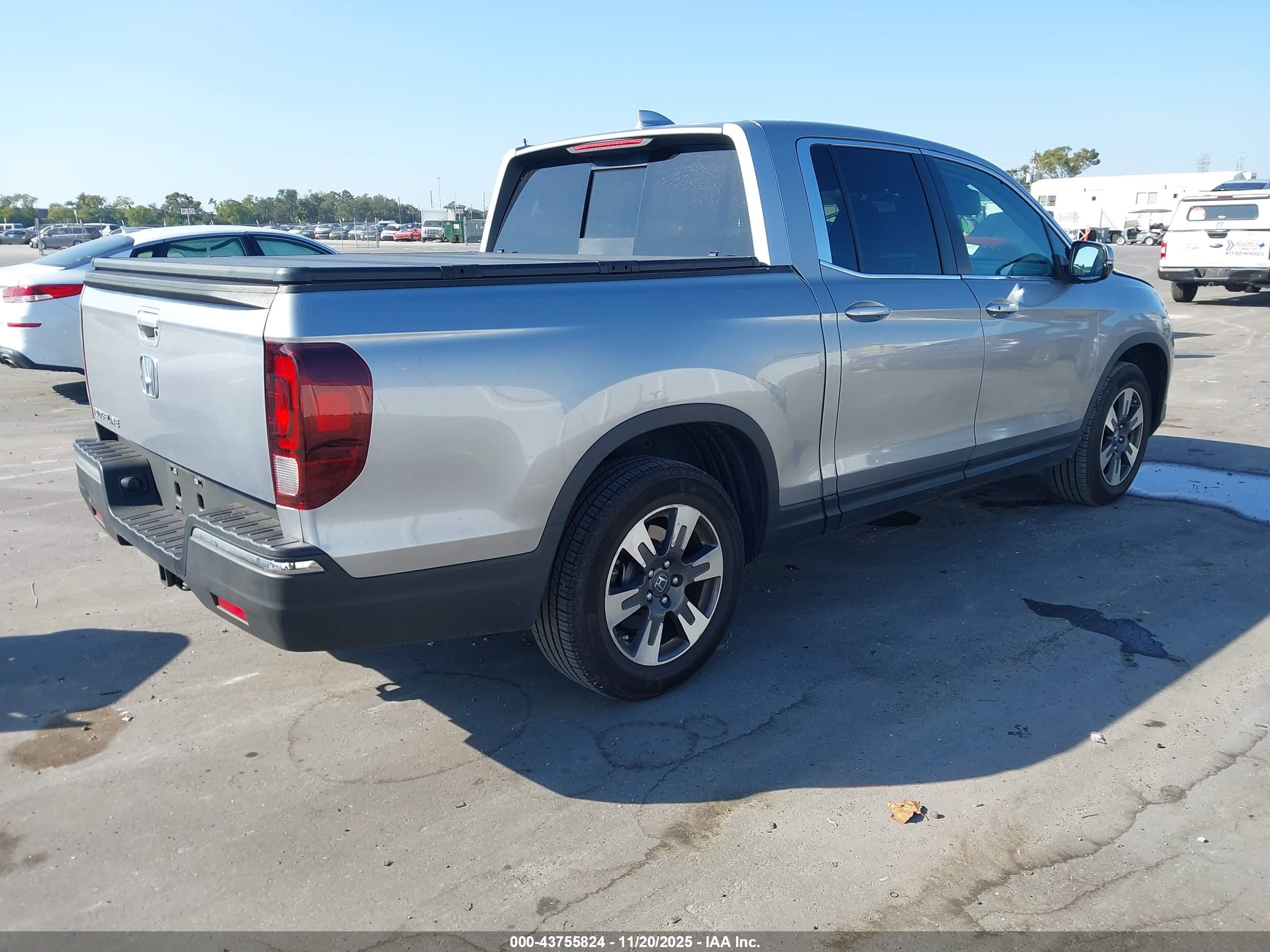 HONDA RIDGELINE image 4