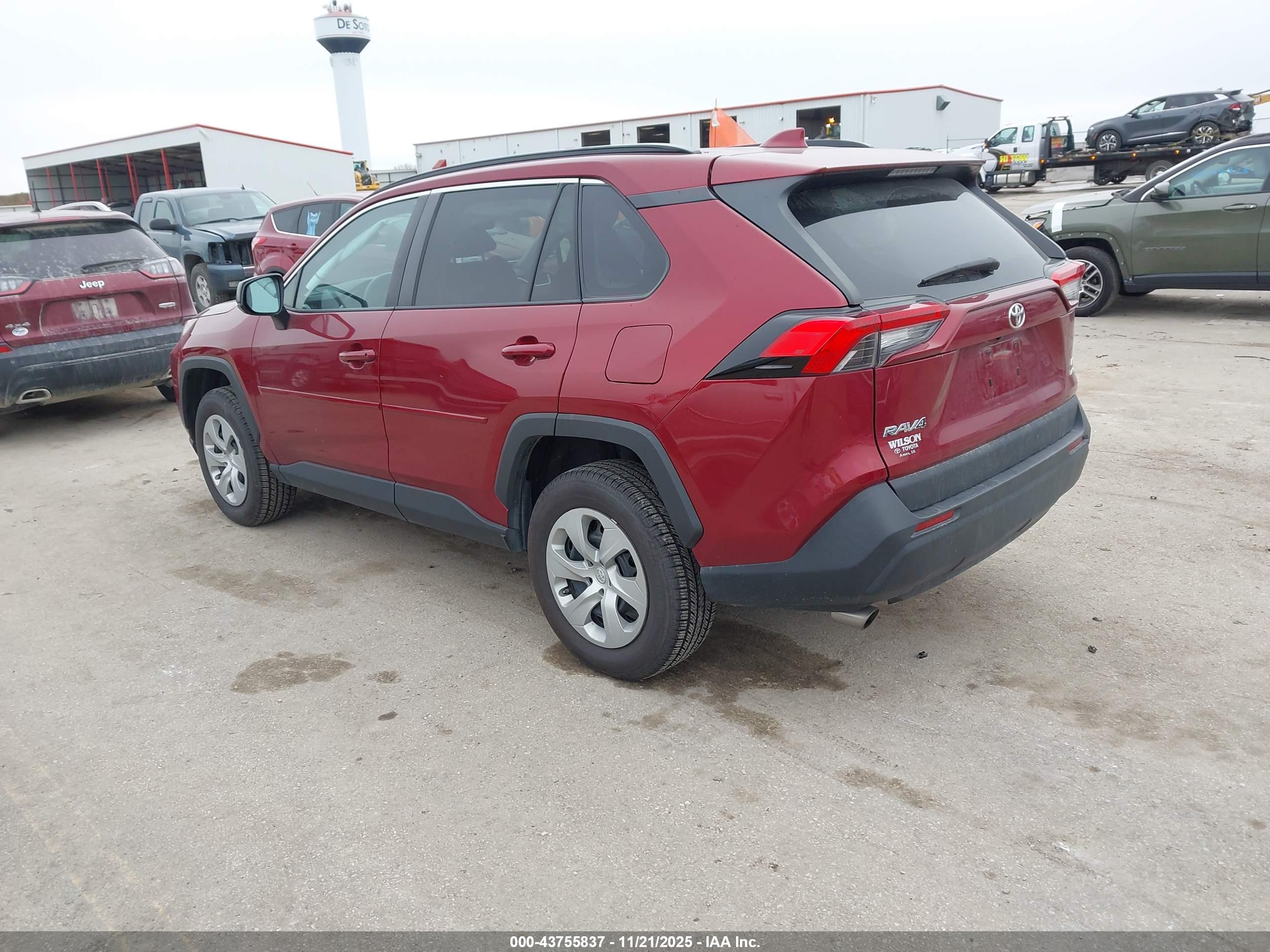 TOYOTA RAV4 image 3