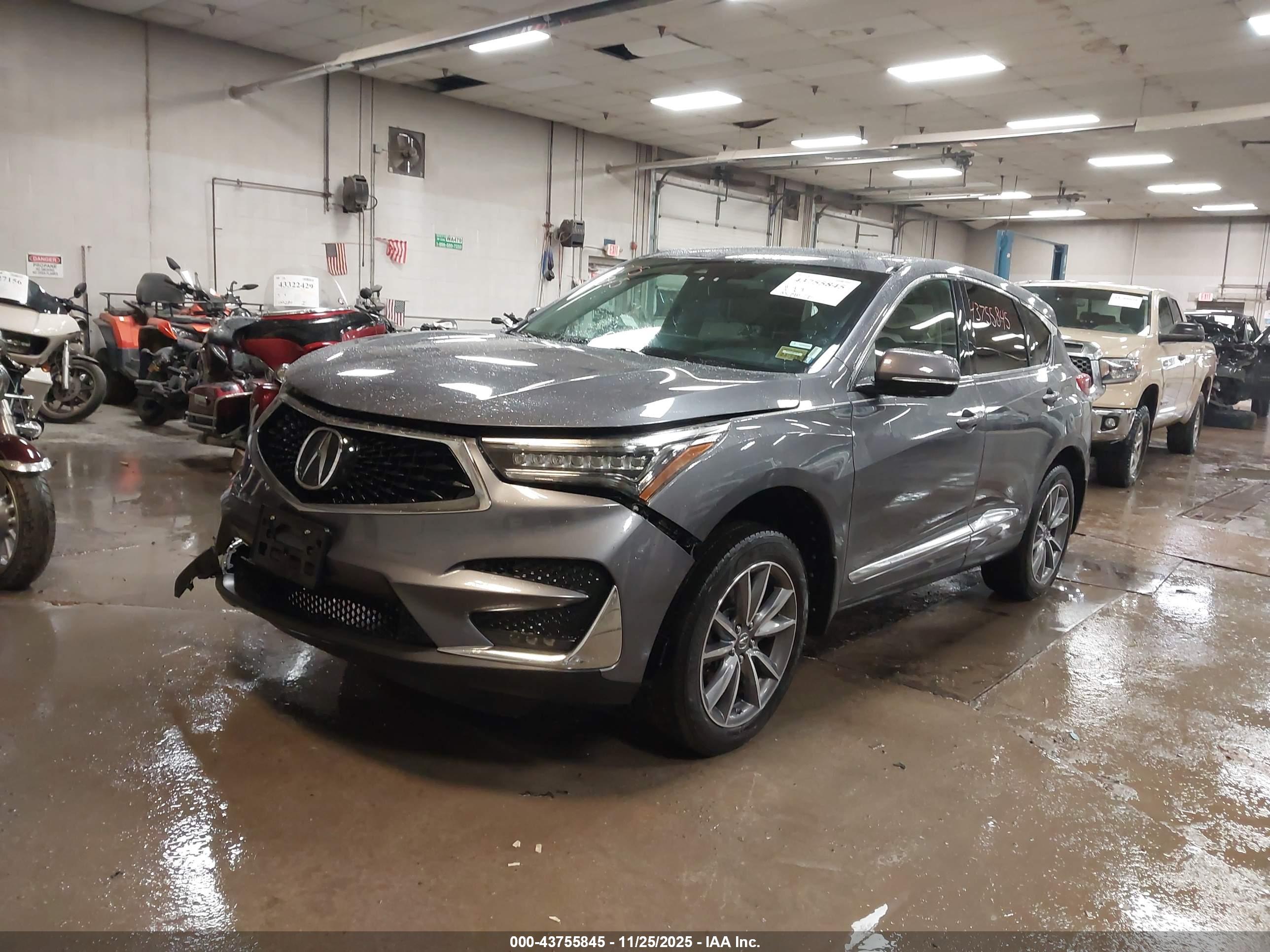 ACURA RDX image 2