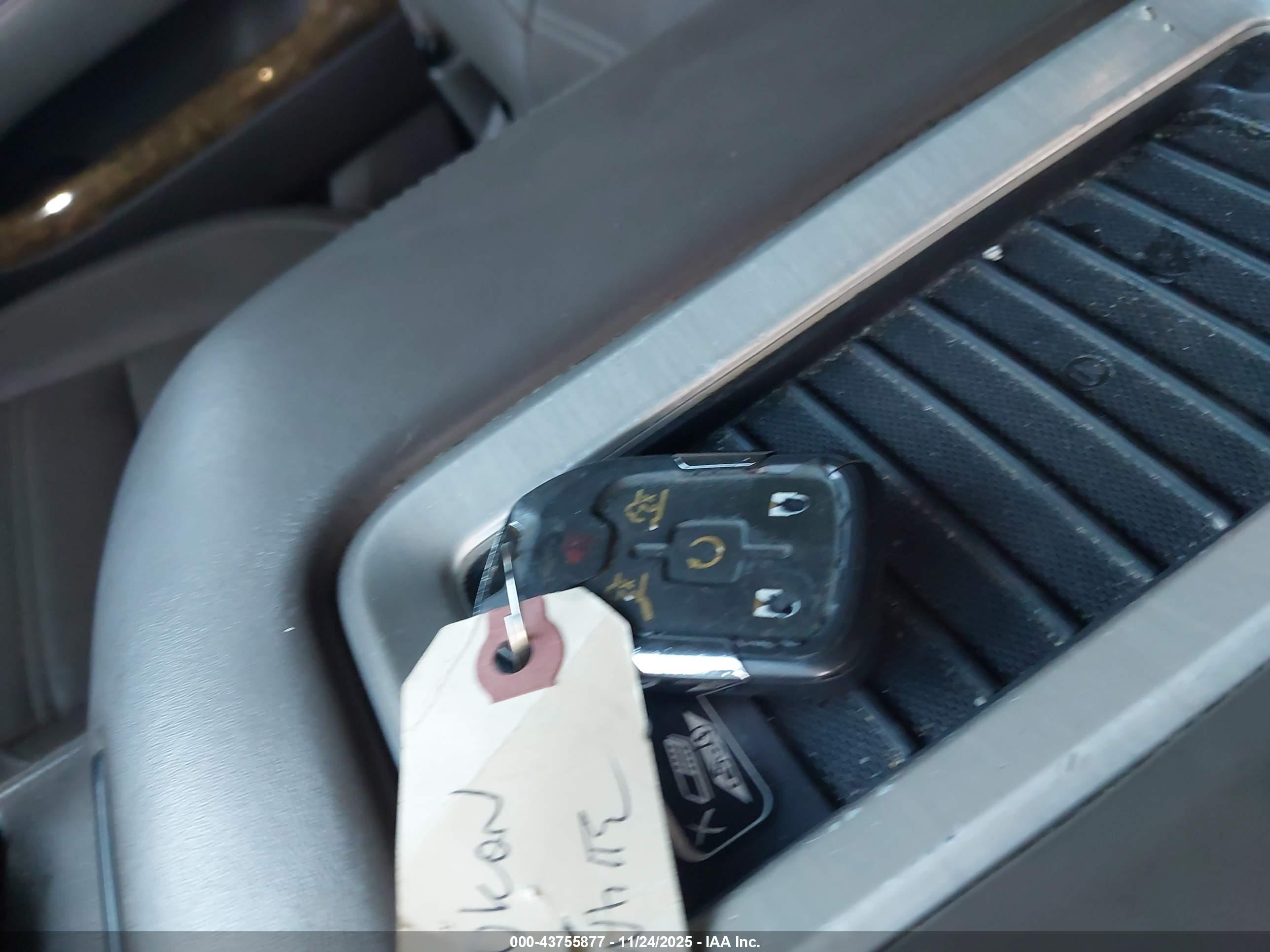 GMC YUKON image 11