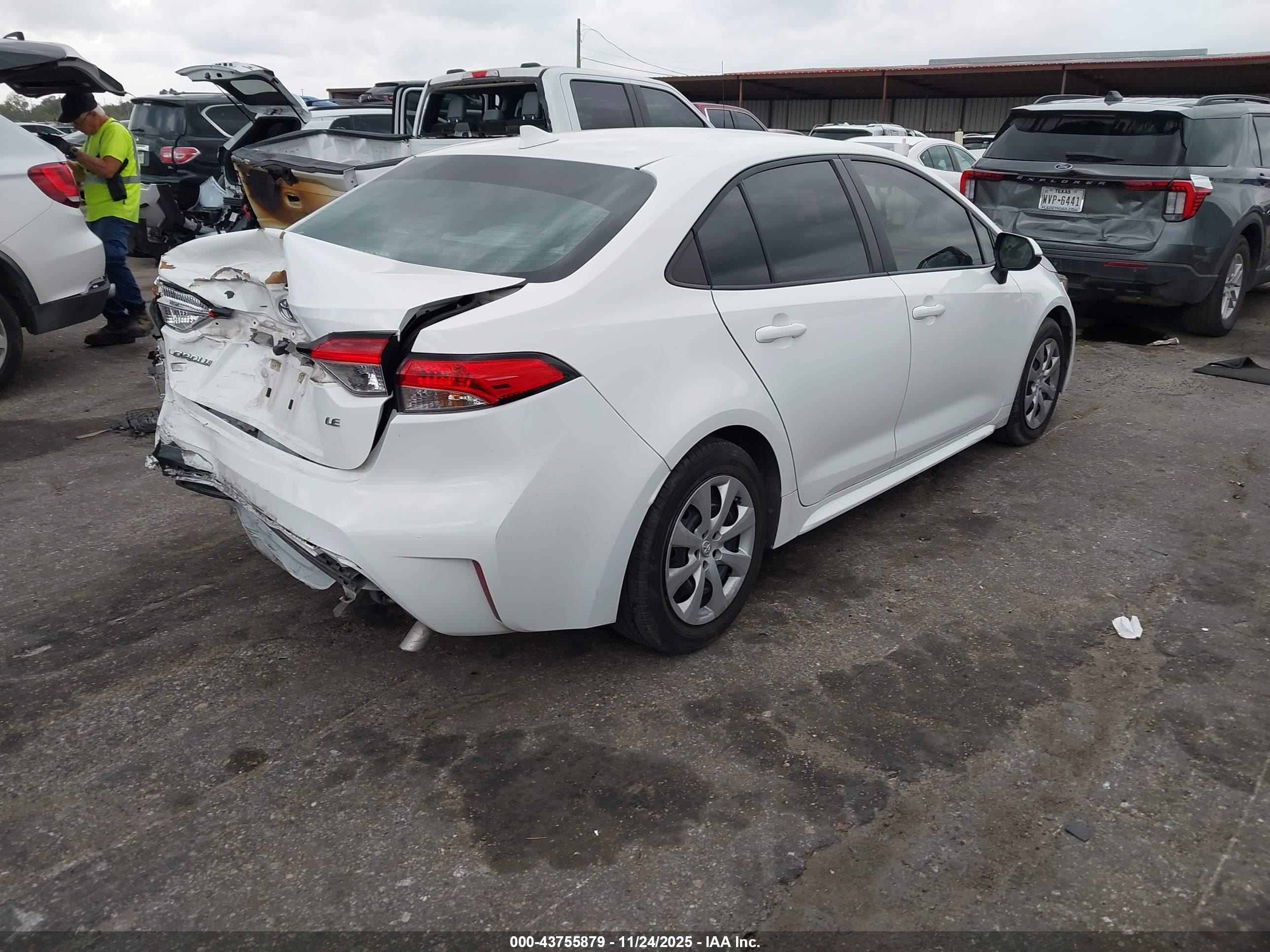 TOYOTA COROLLA image 4