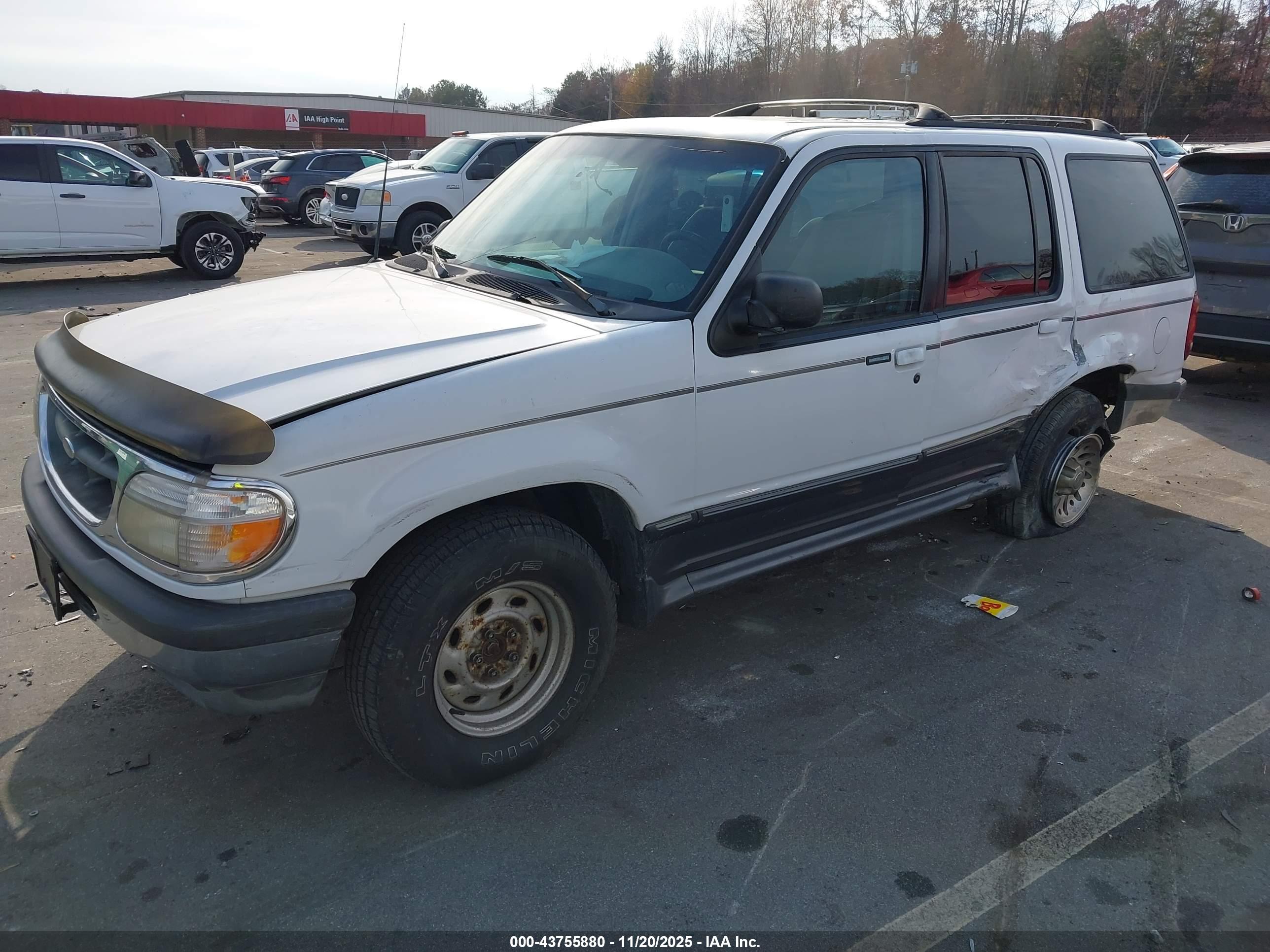 FORD EXPLORER image 2