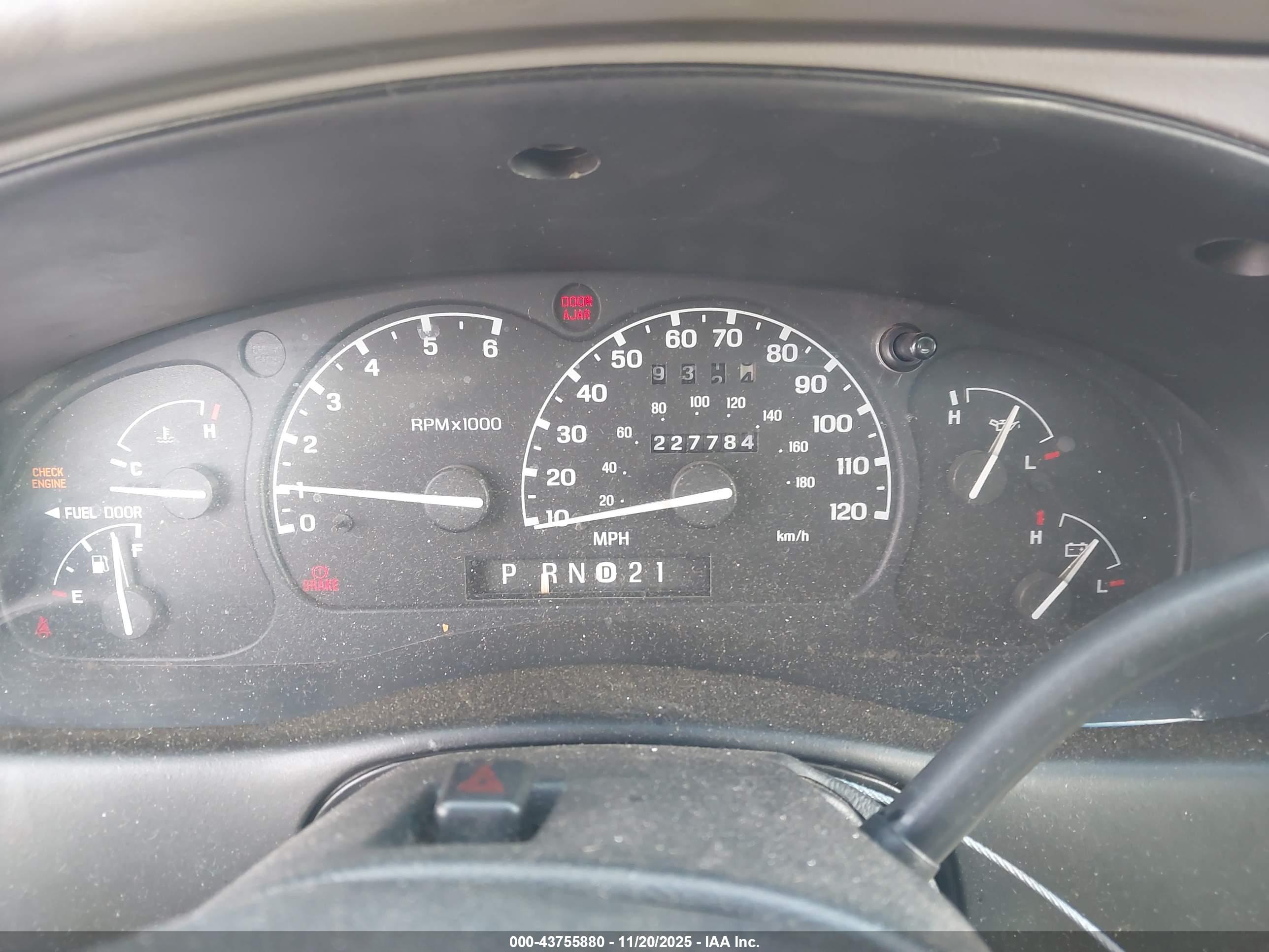 FORD EXPLORER image 7