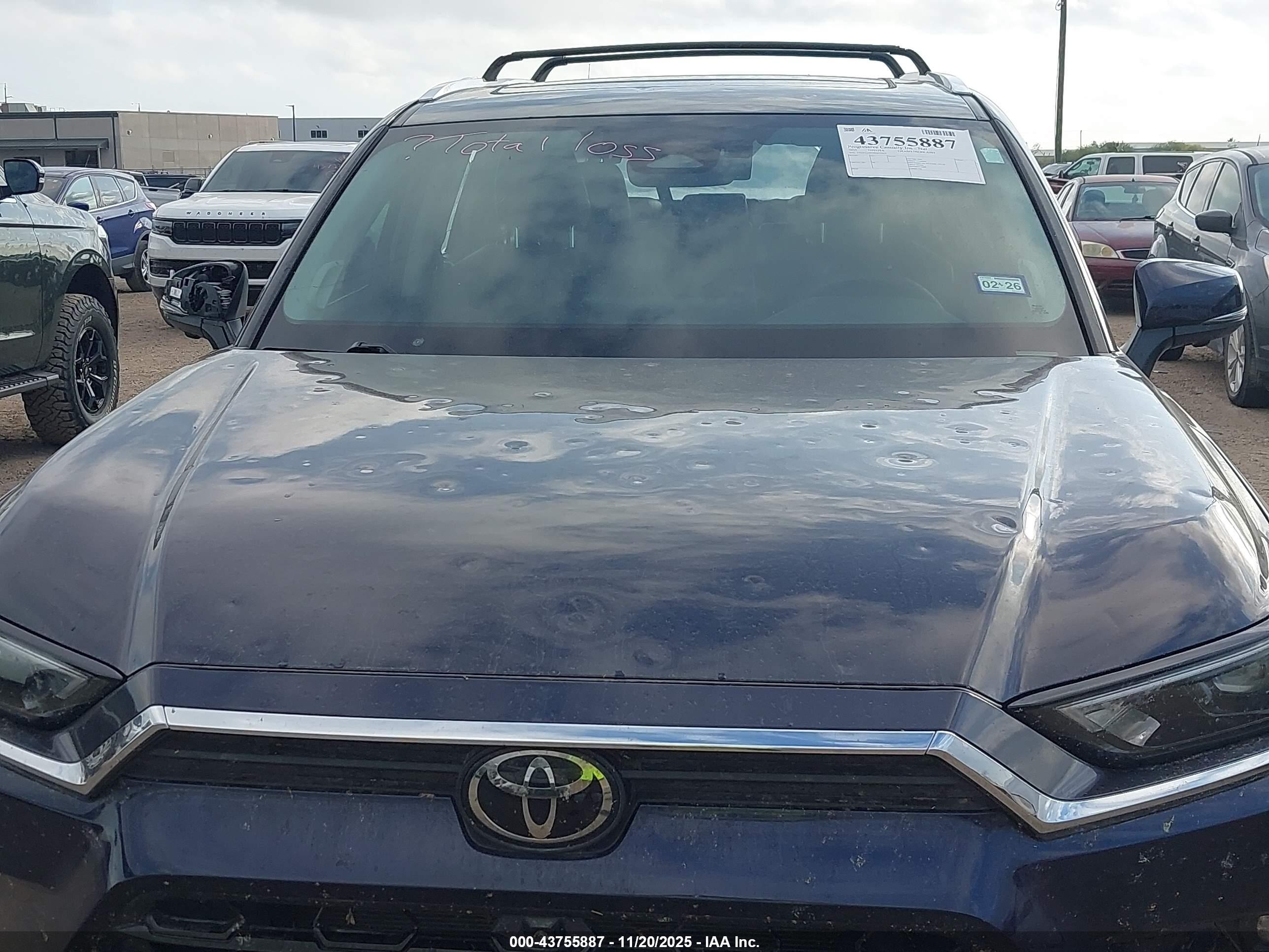 TOYOTA GRAND image 6