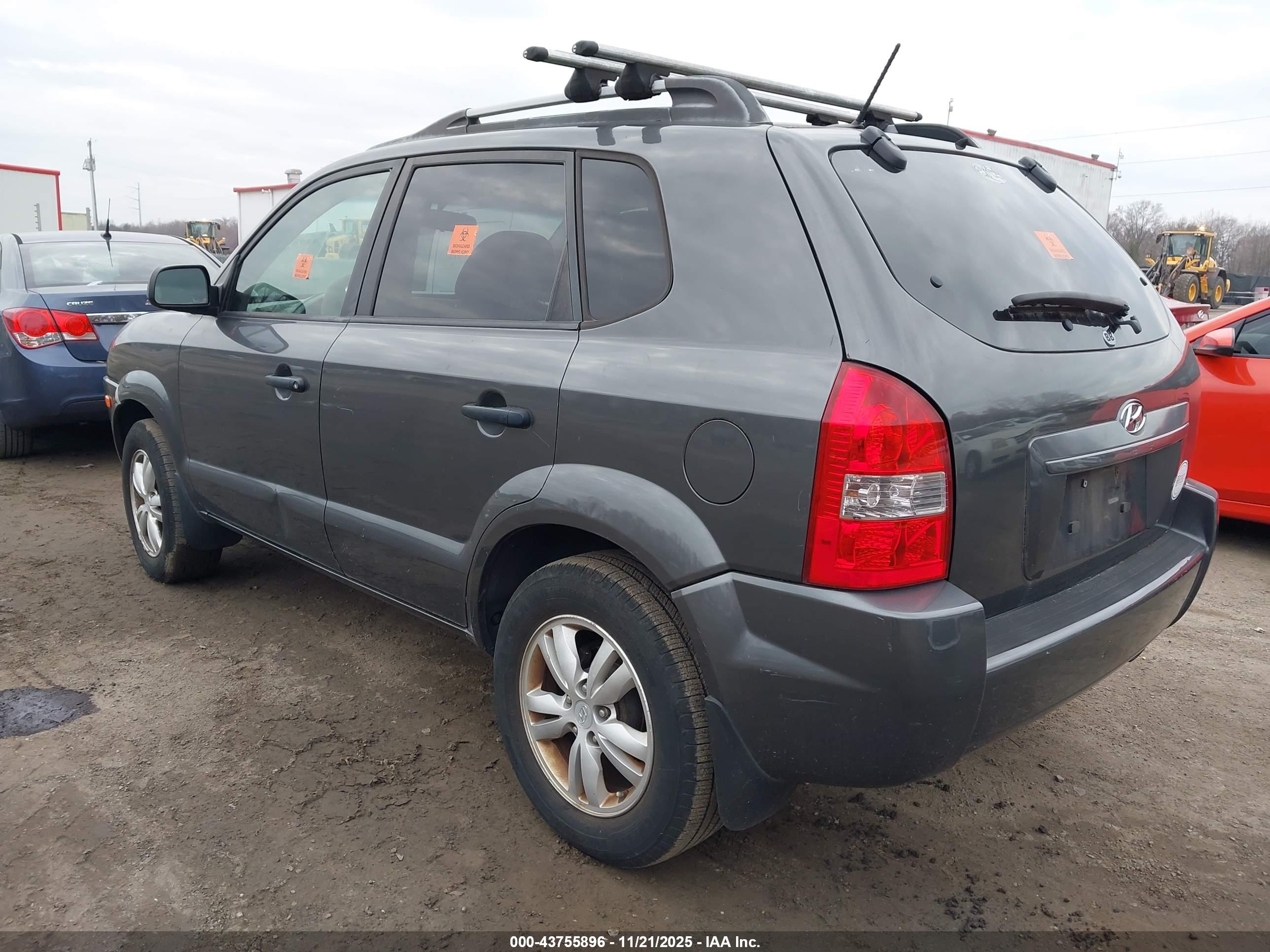 HYUNDAI TUCSON image 3