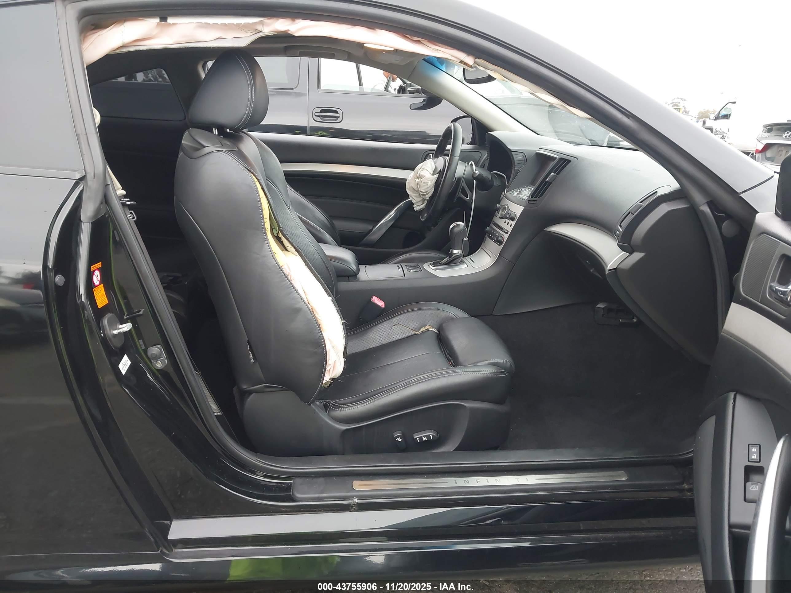 INFINITI G37 image 5