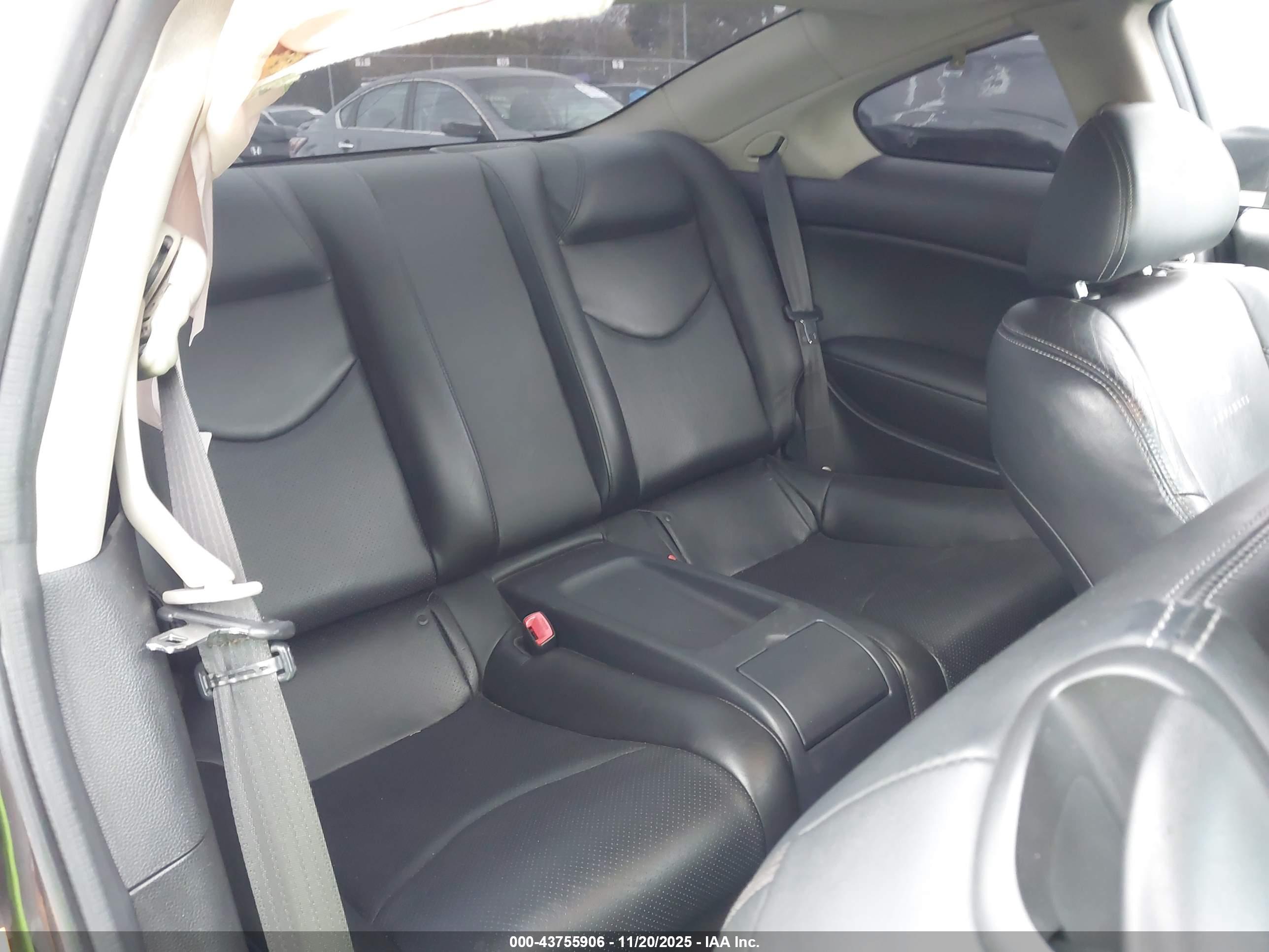 INFINITI G37 image 8