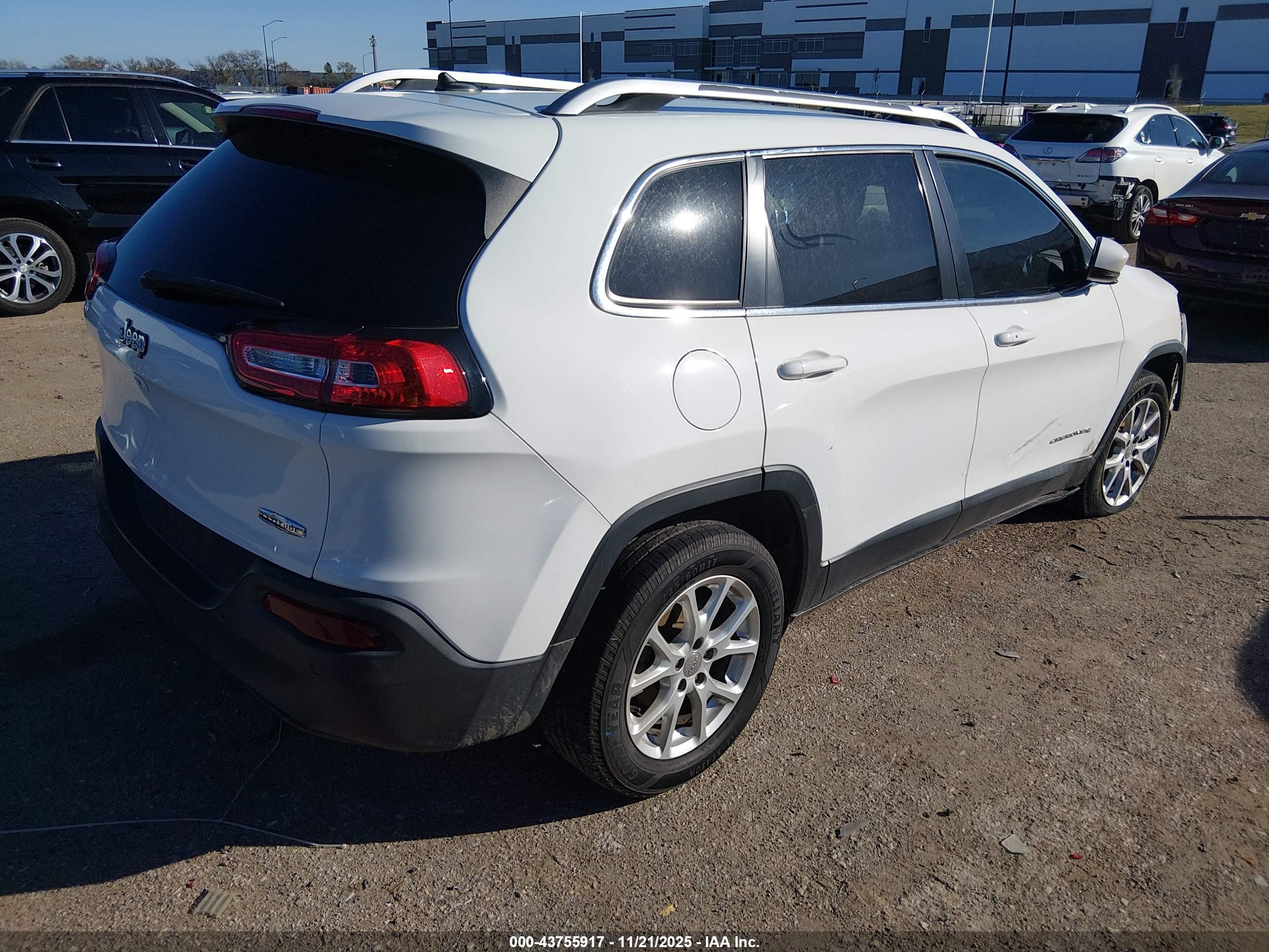 JEEP CHEROKEE image 4