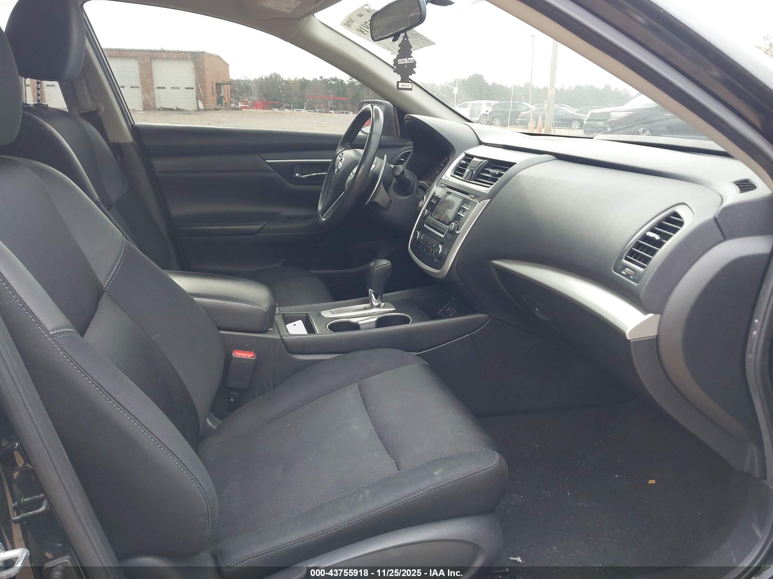 NISSAN ALTIMA image 5