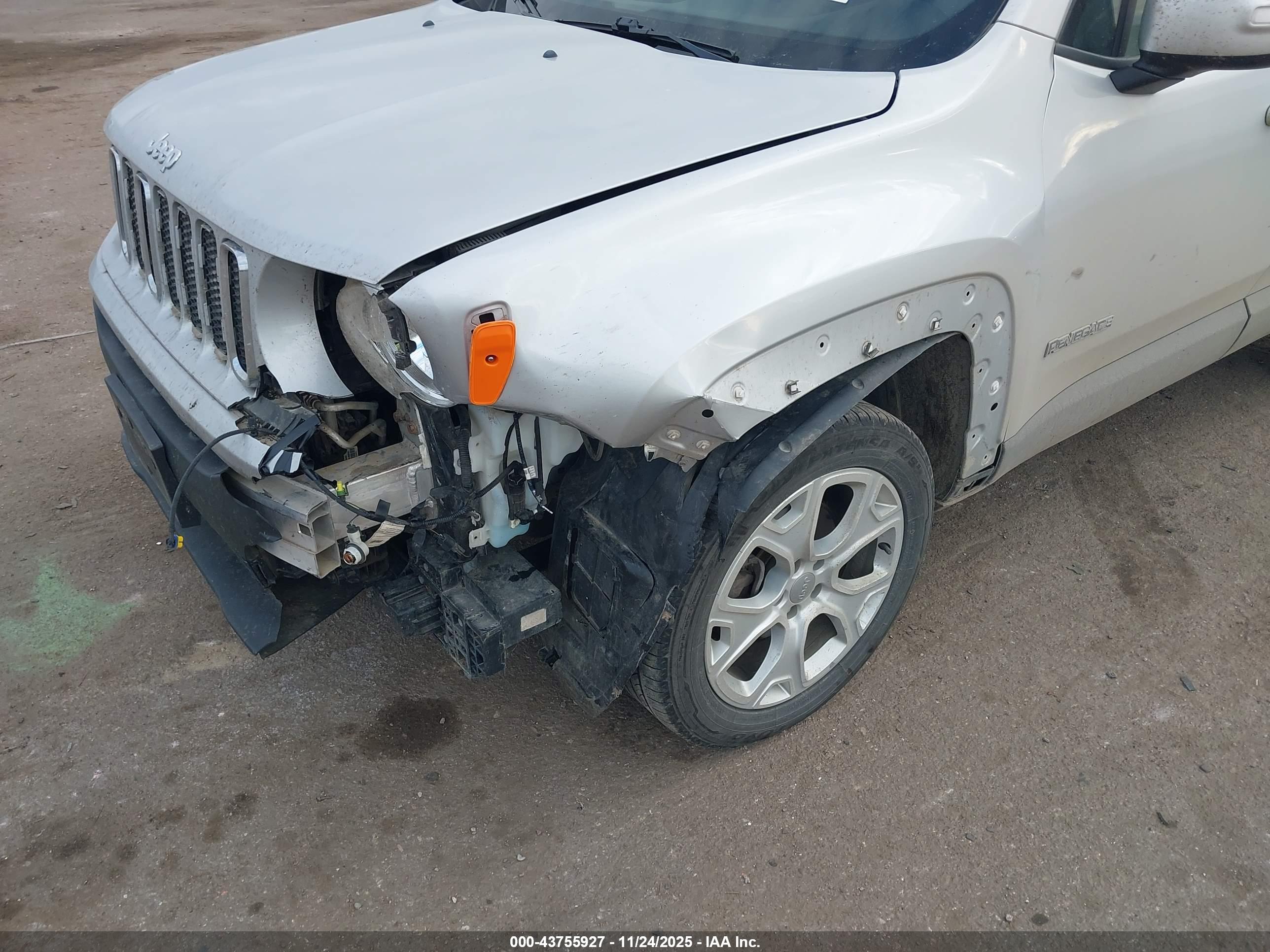 JEEP RENEGADE image 6
