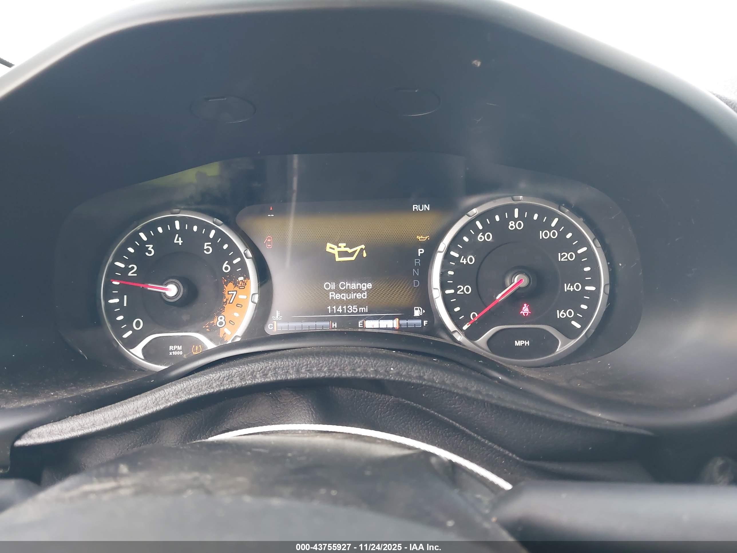 JEEP RENEGADE image 7