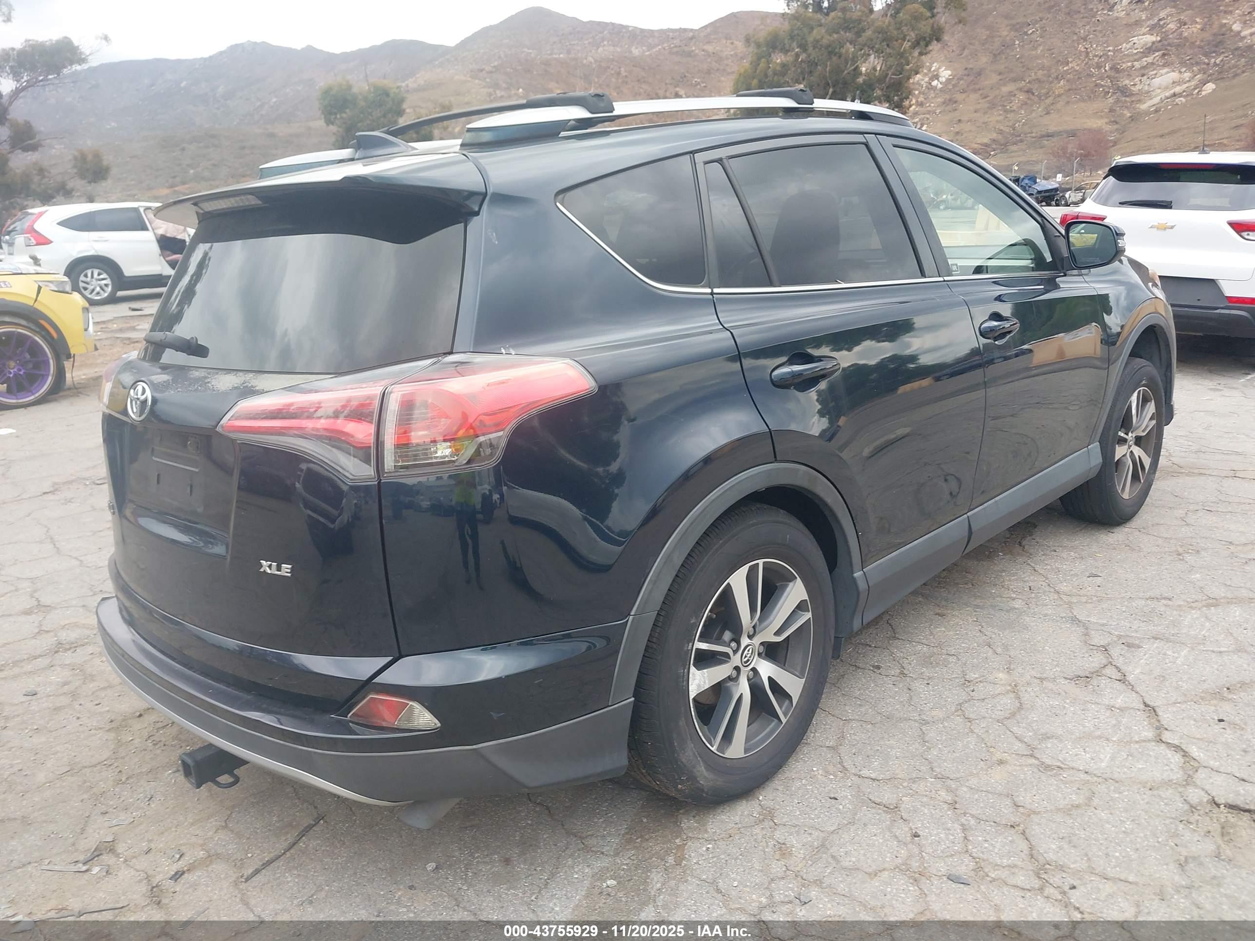 TOYOTA RAV4 image 4