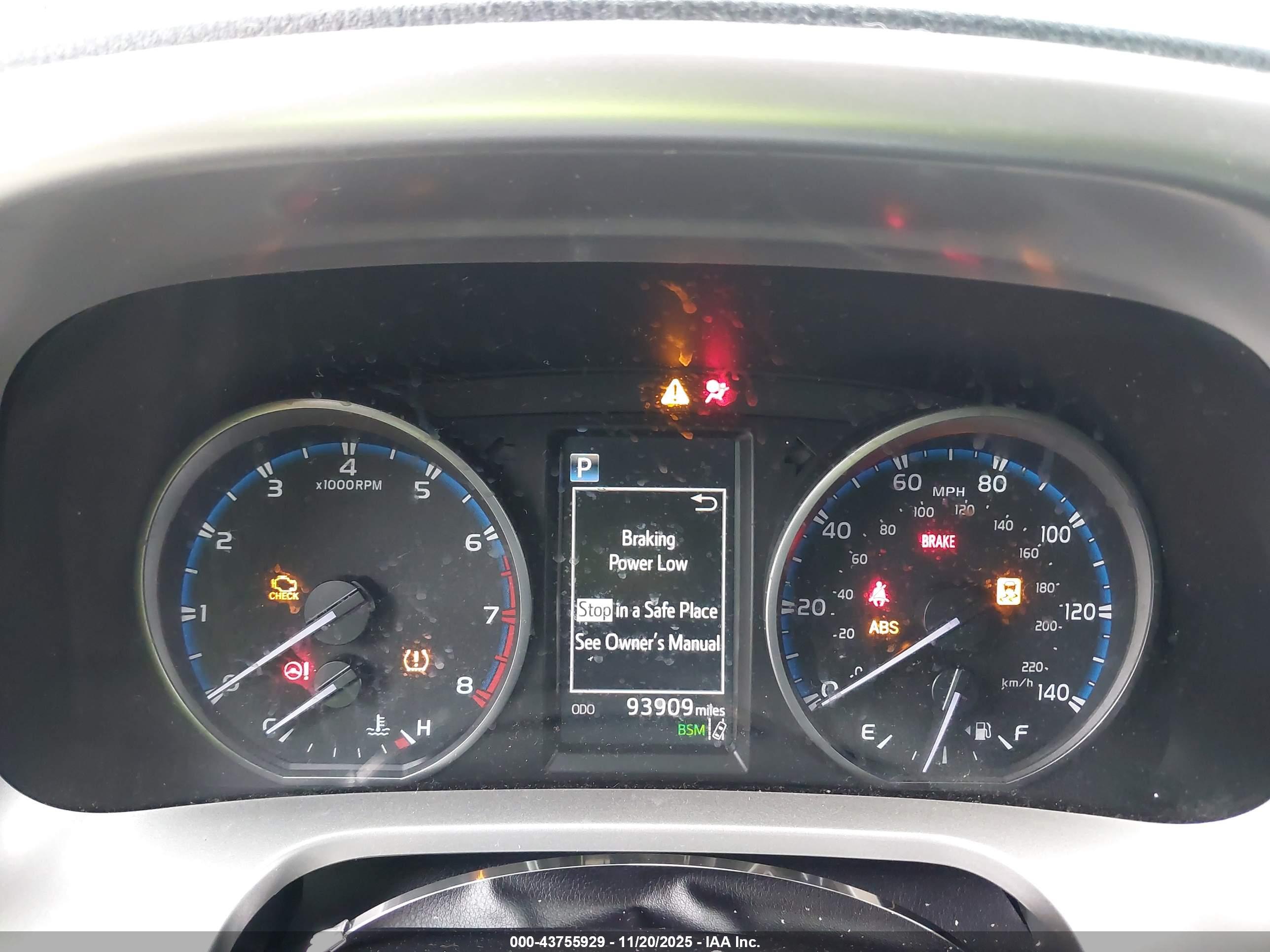 TOYOTA RAV4 image 7