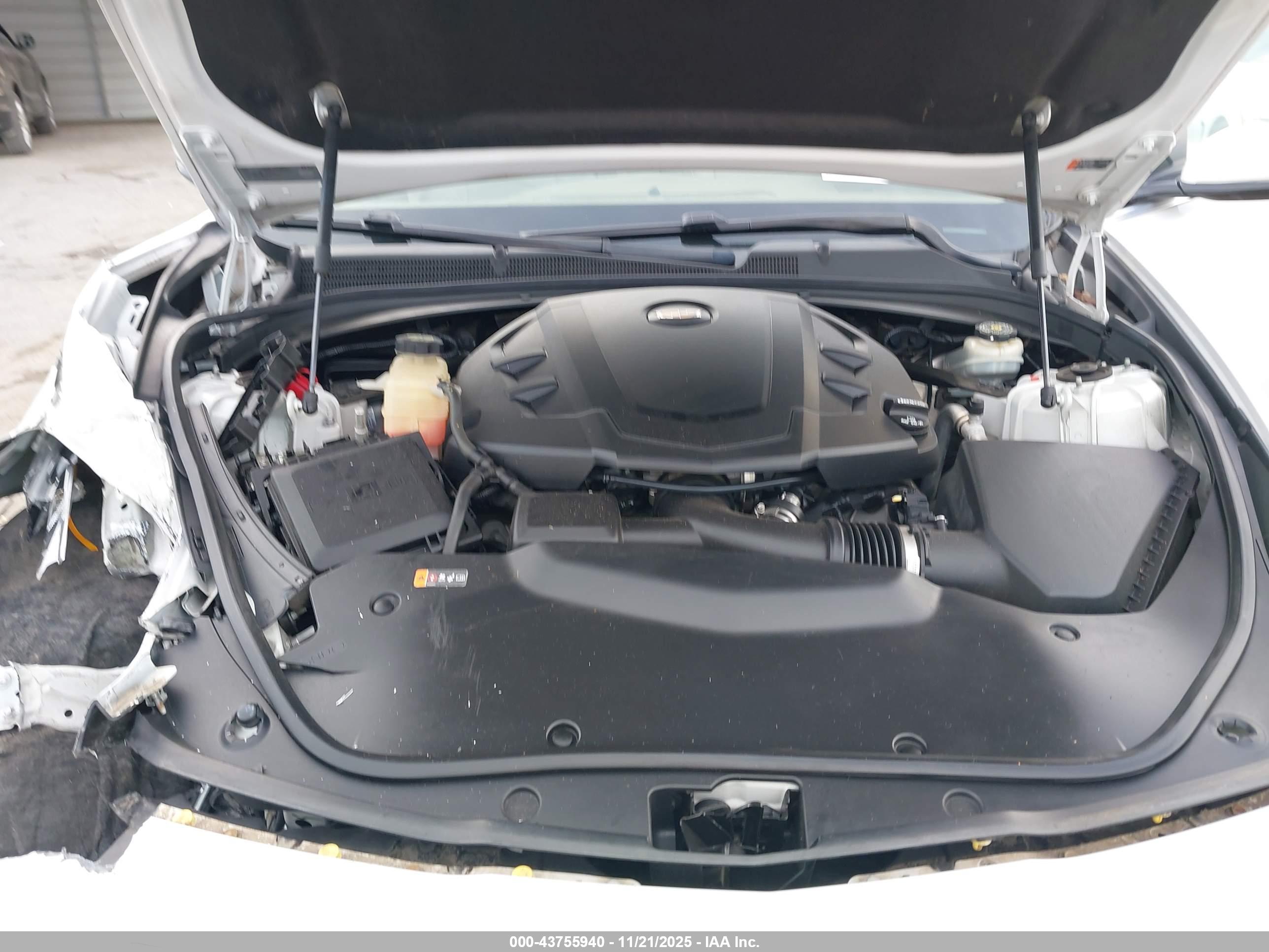 CADILLAC CTS image 10