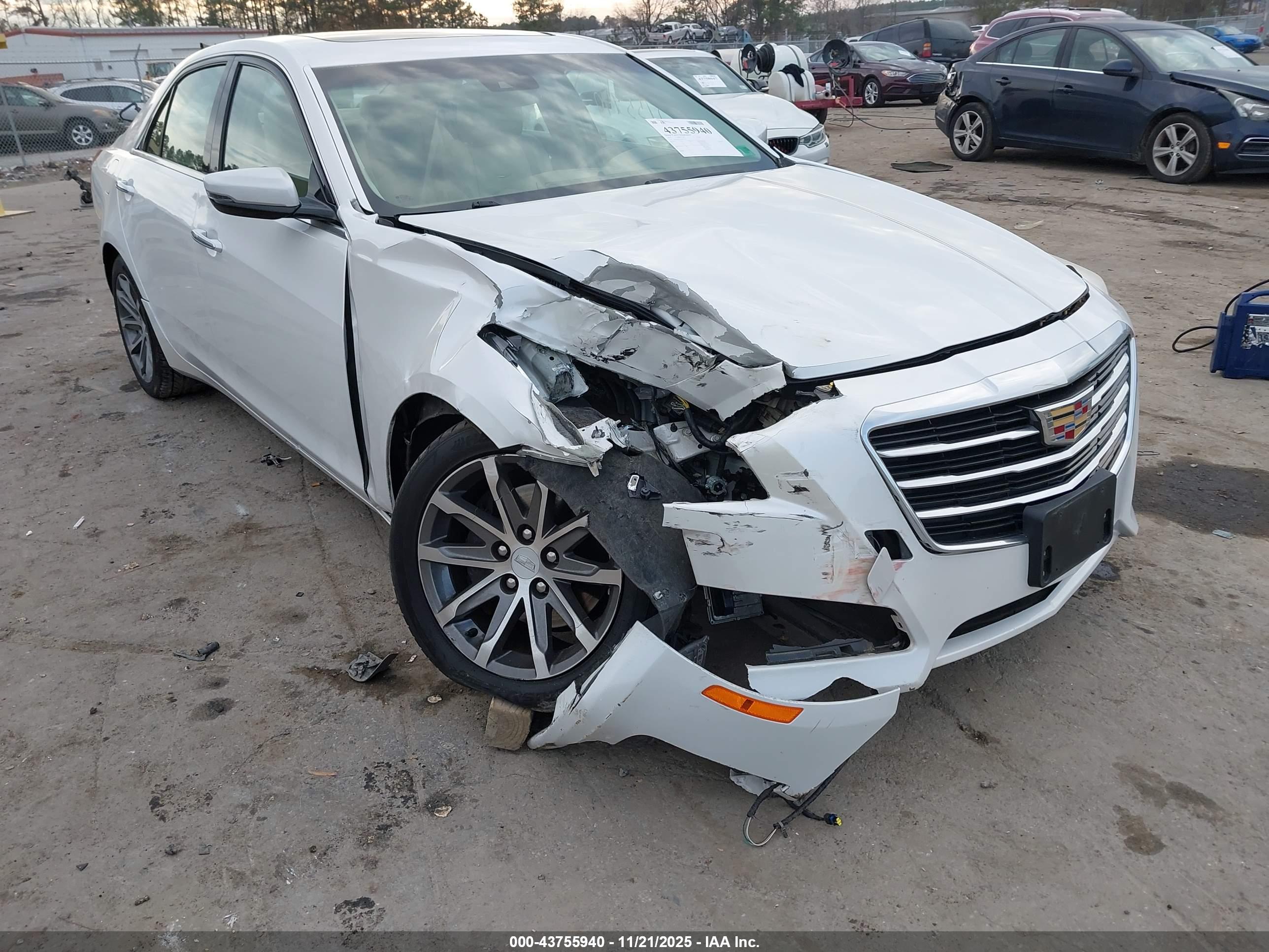 CADILLAC CTS image 6