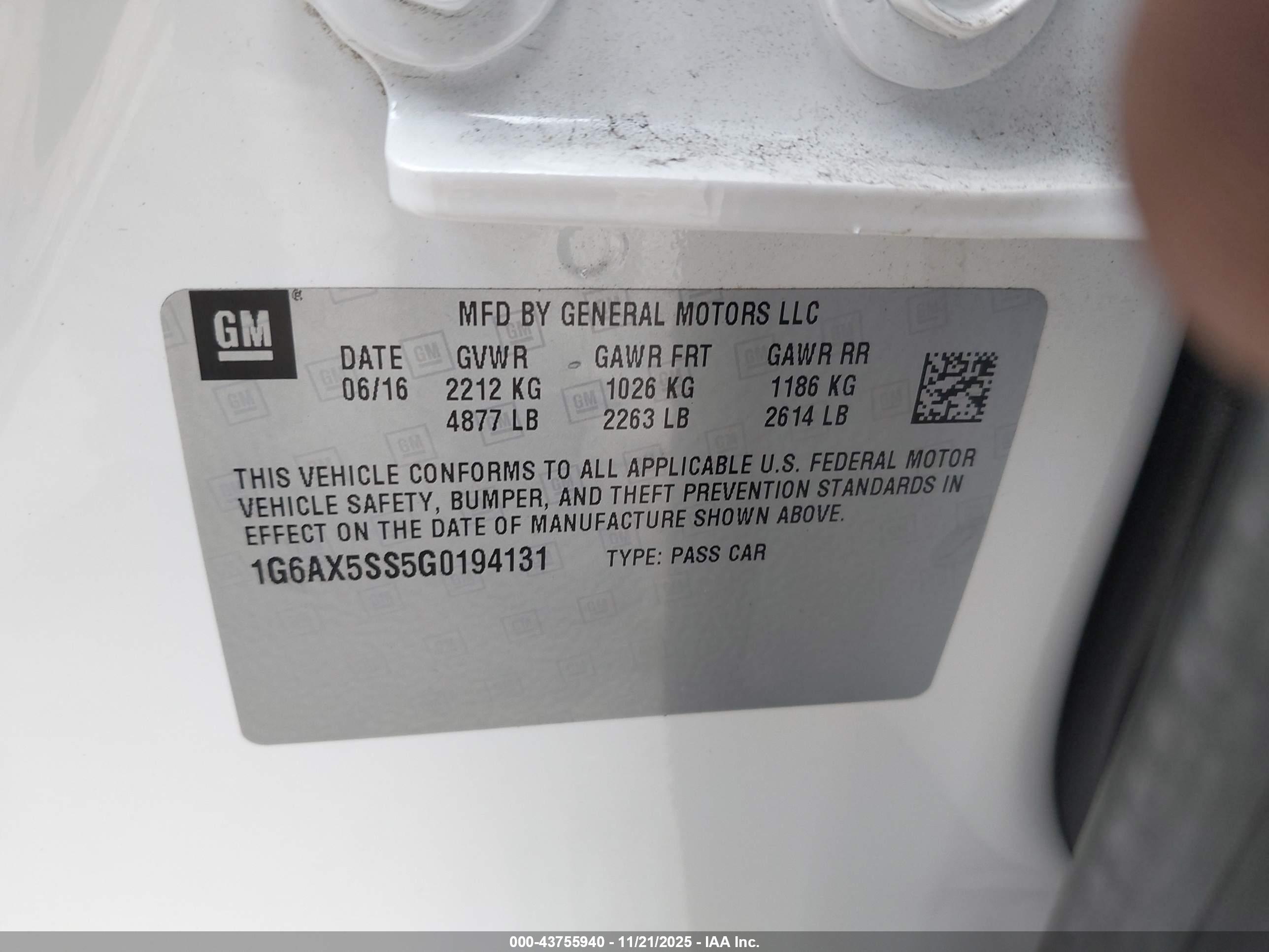 CADILLAC CTS image 9
