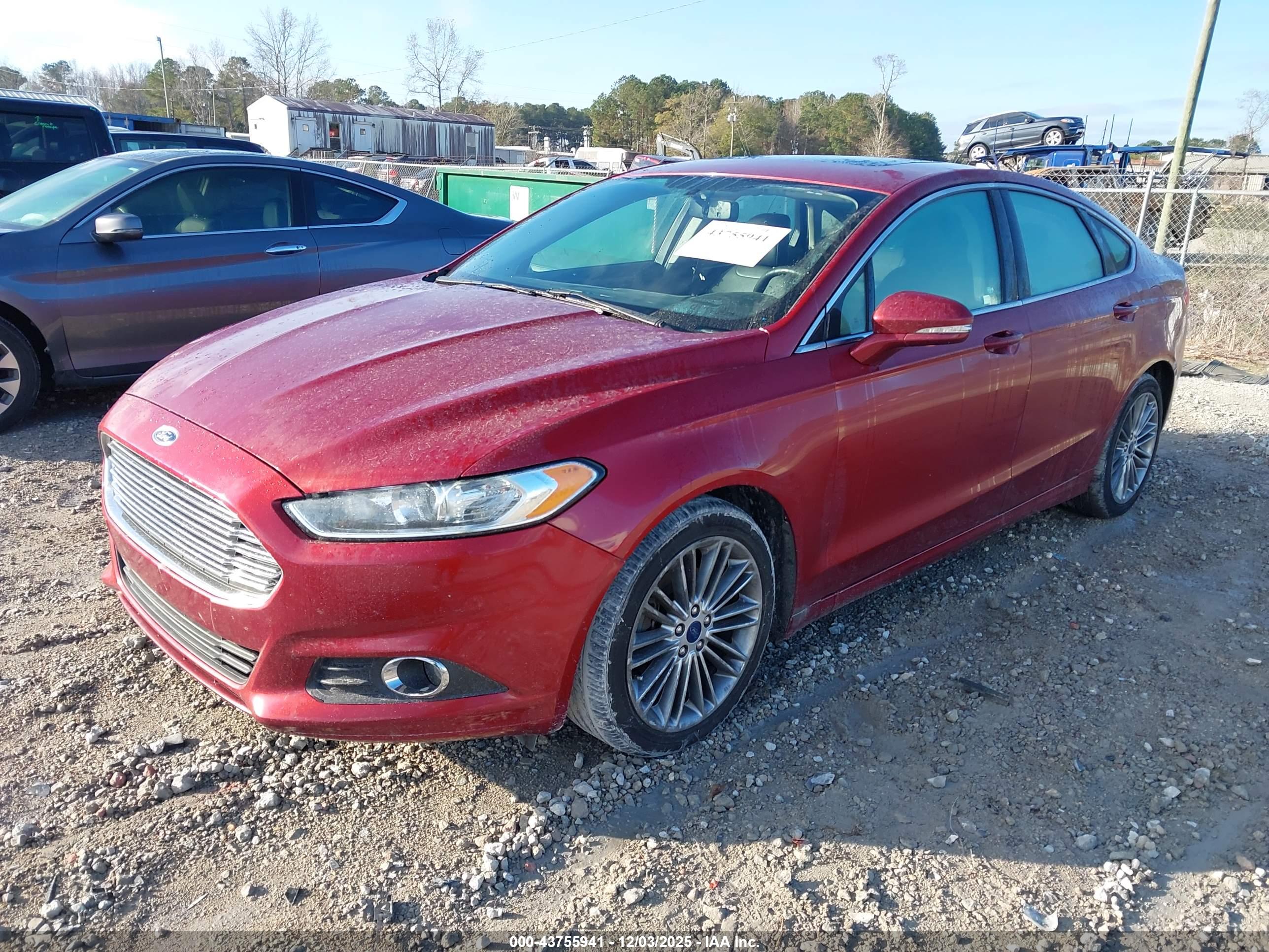 FORD FUSION image 2