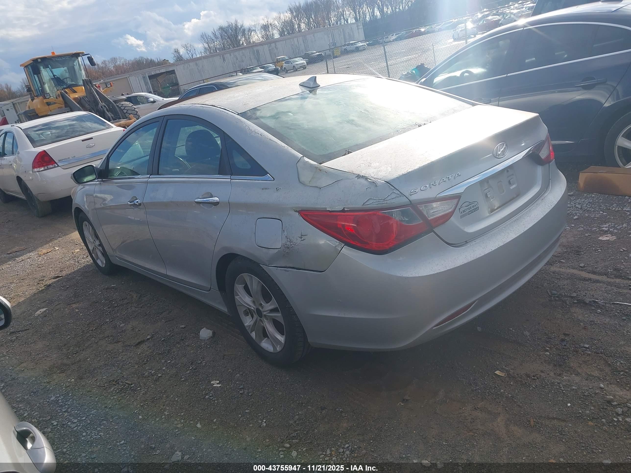 HYUNDAI SONATA image 3