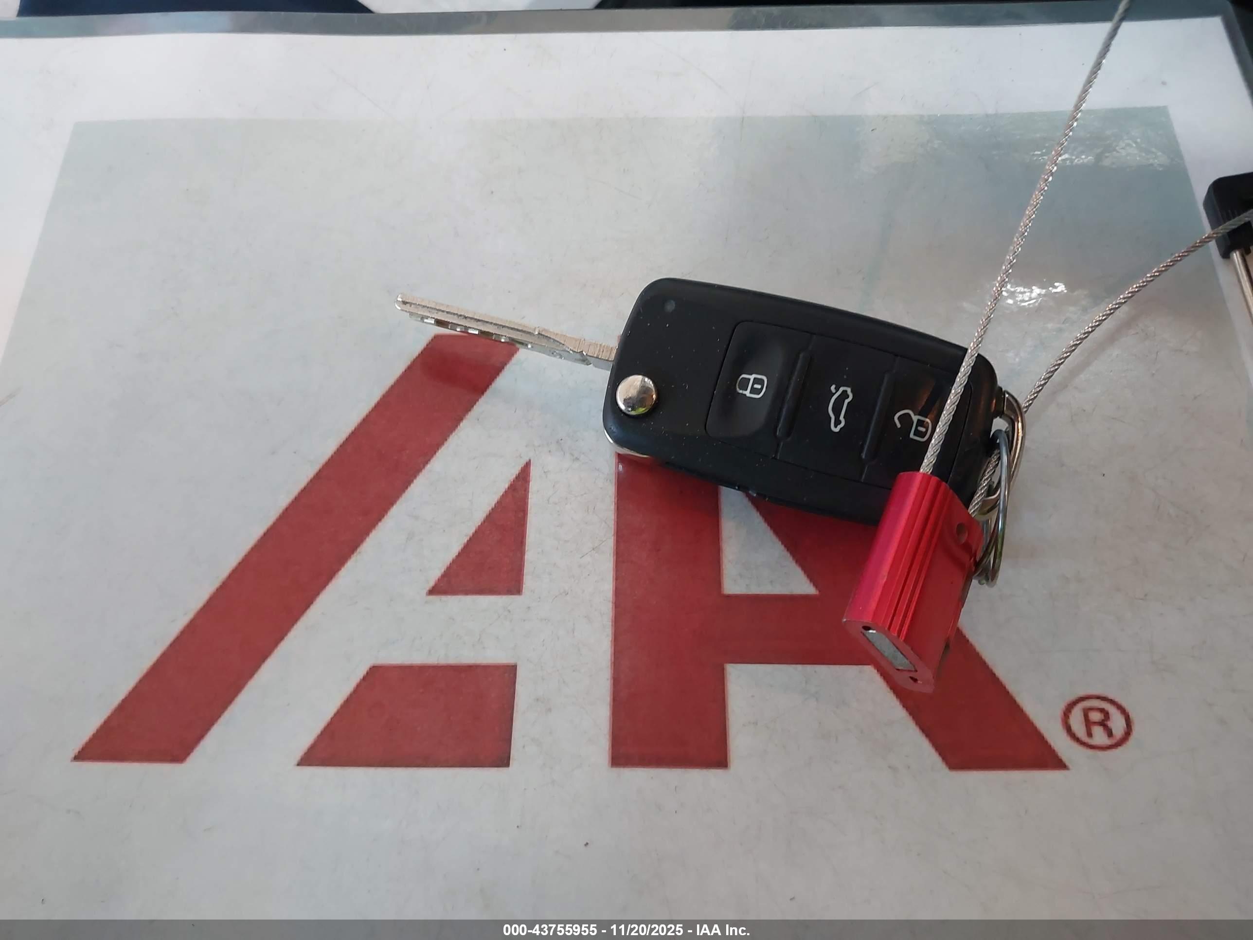 VOLKSWAGEN BEETLE image 11