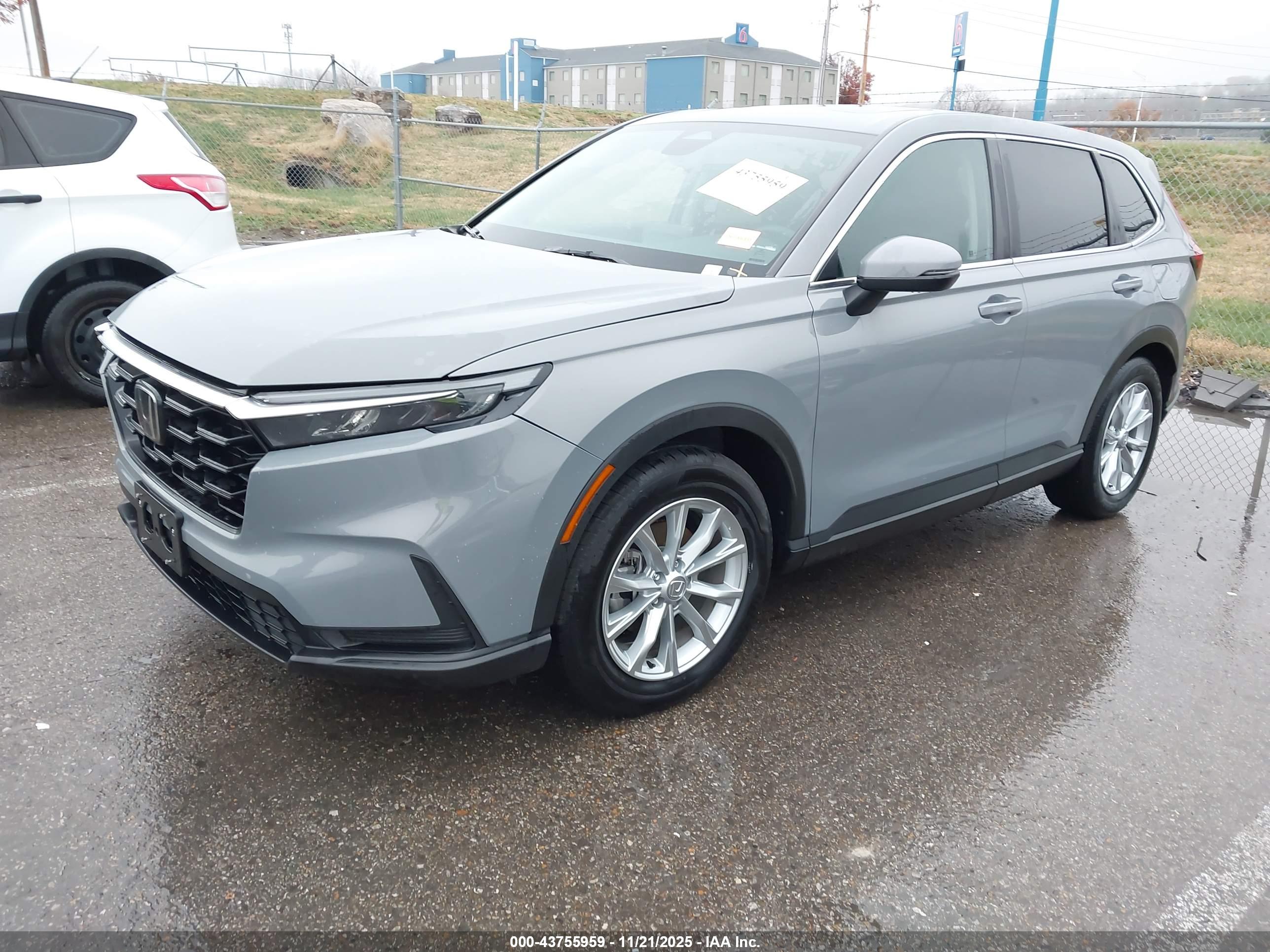 HONDA CR-V image 2