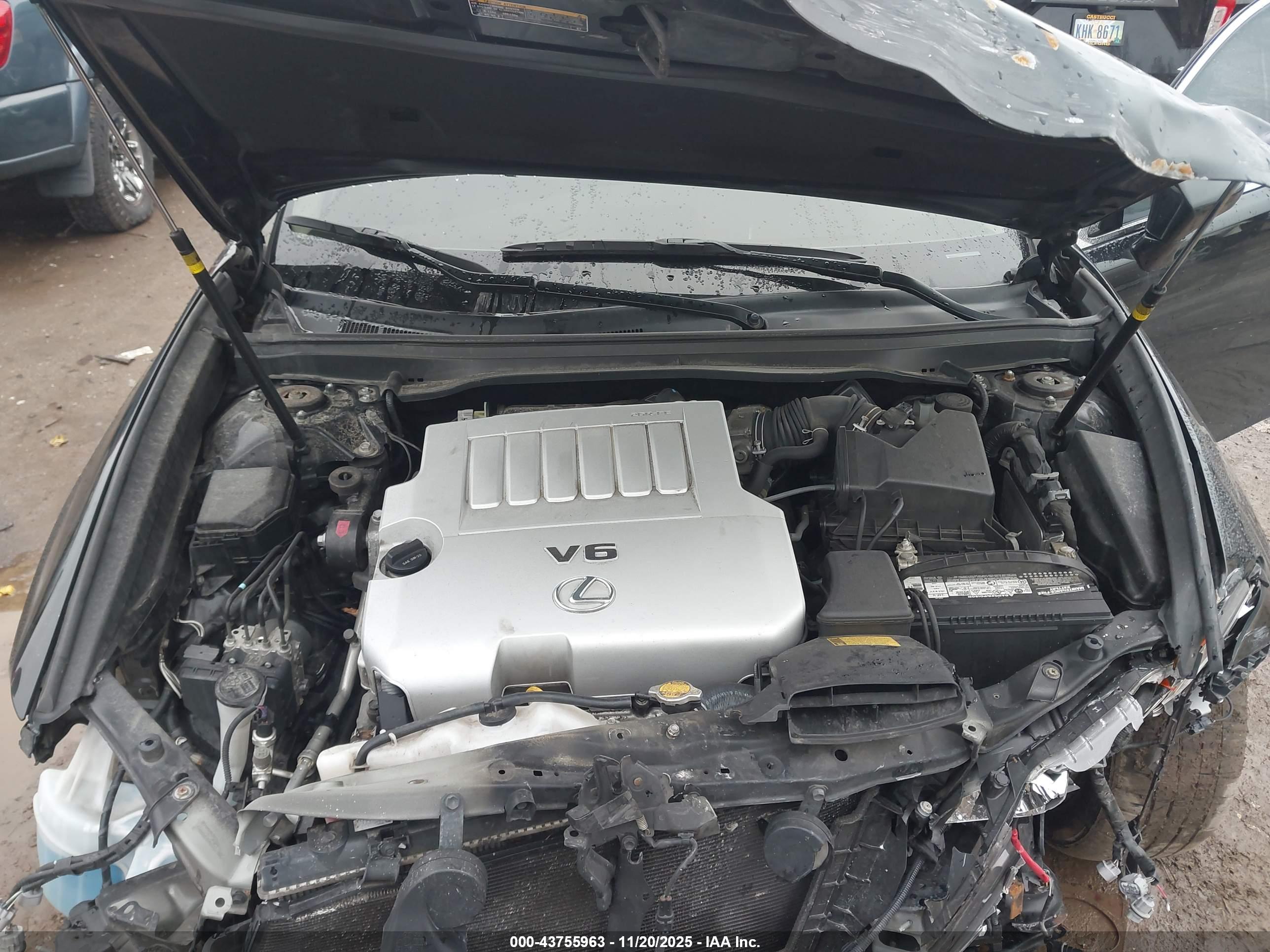 LEXUS ES image 10
