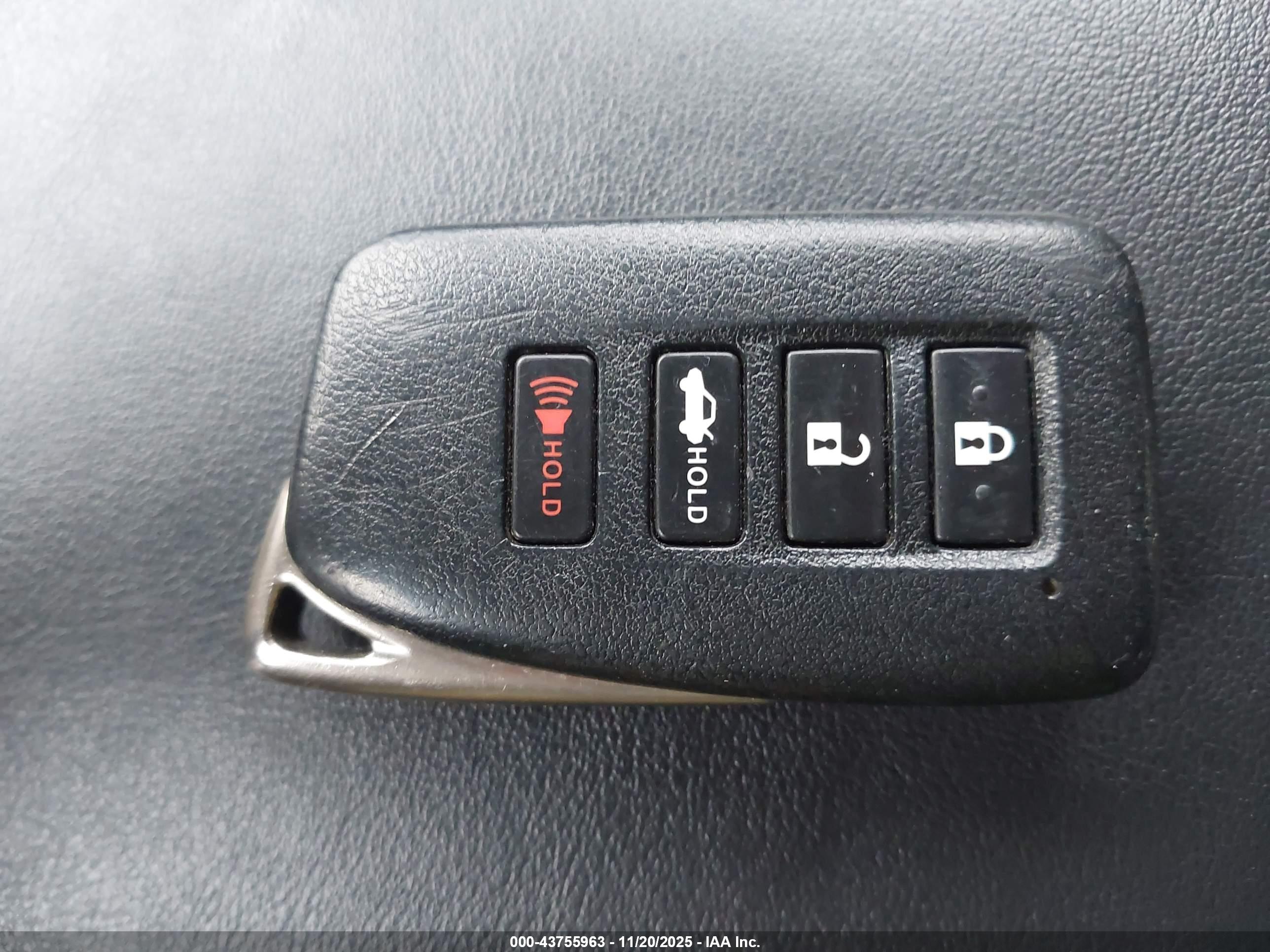 LEXUS ES image 11