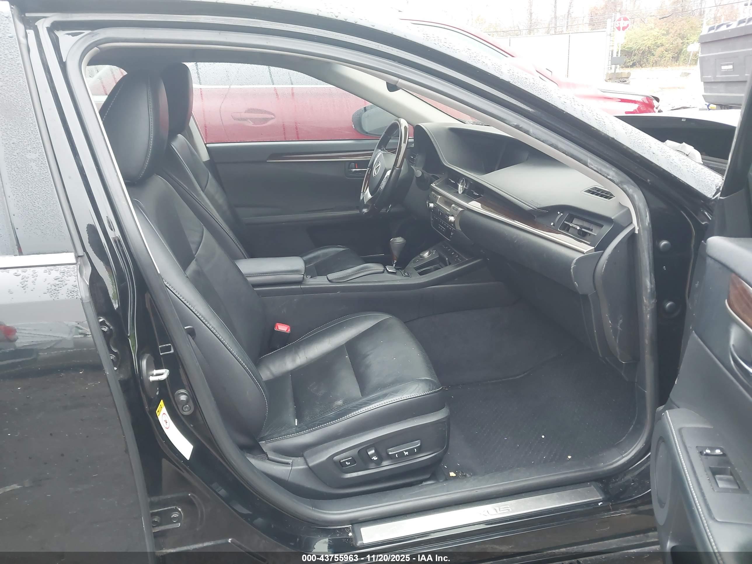 LEXUS ES image 5