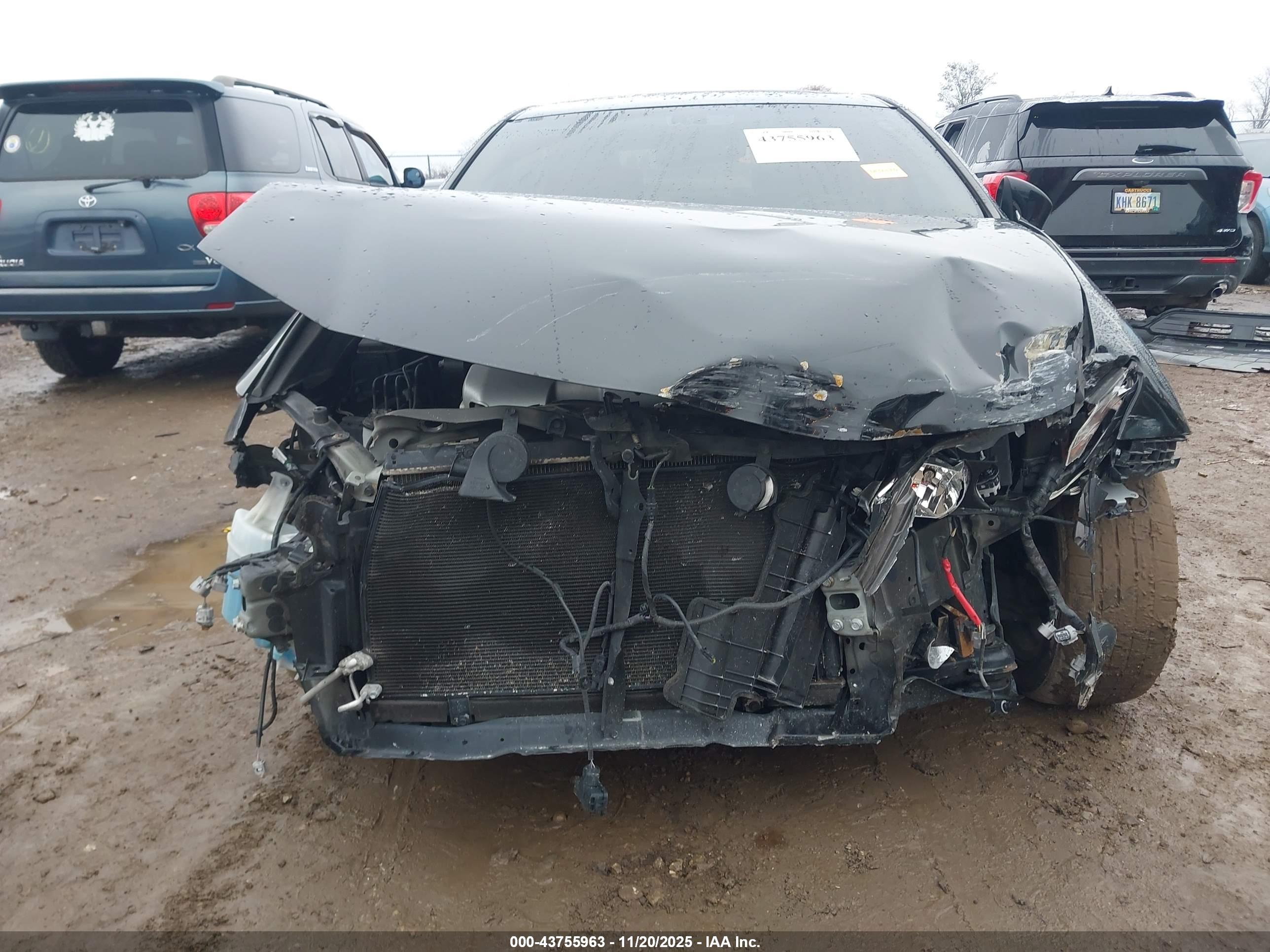 LEXUS ES image 6