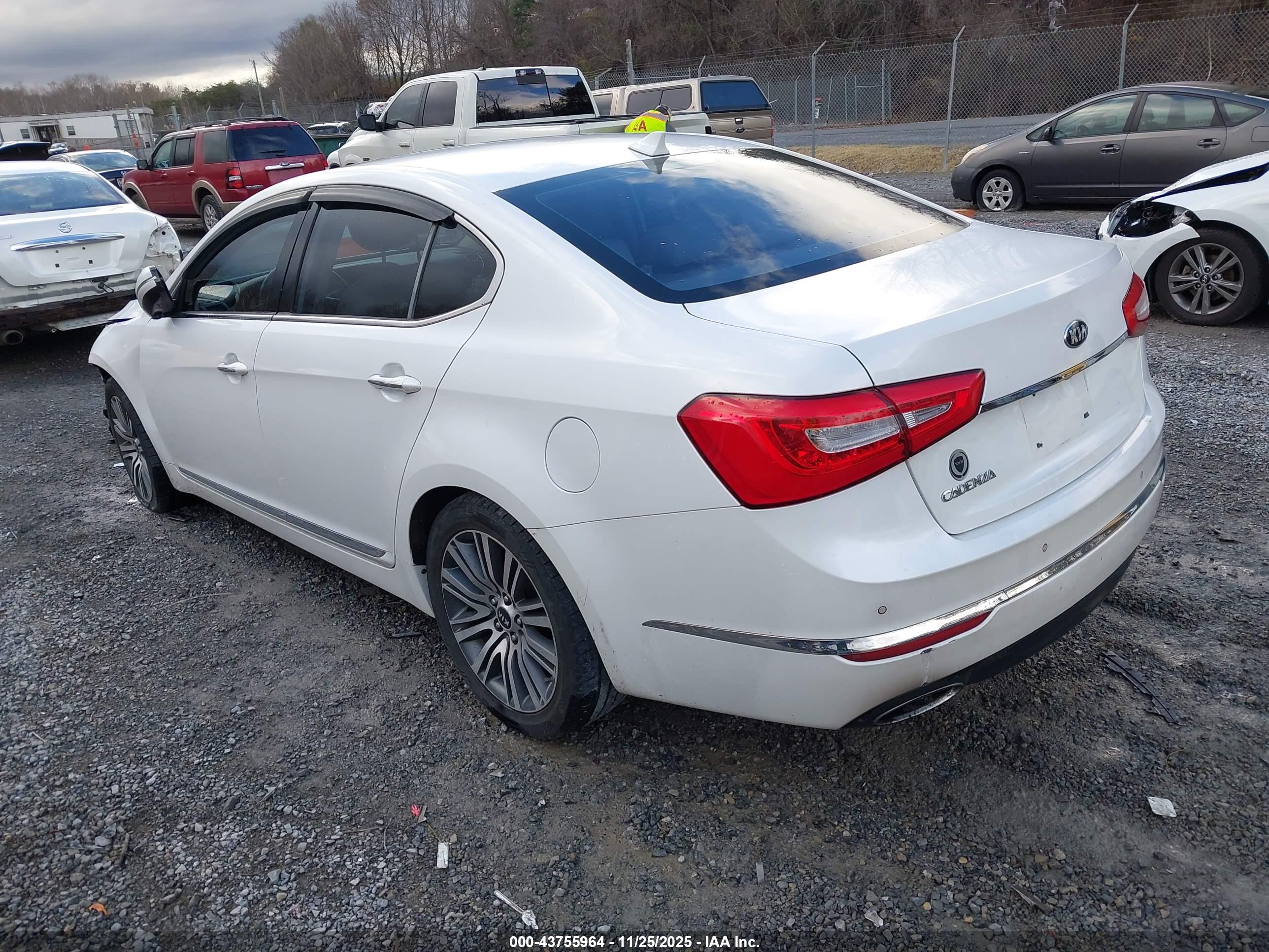 KIA CADENZA image 3