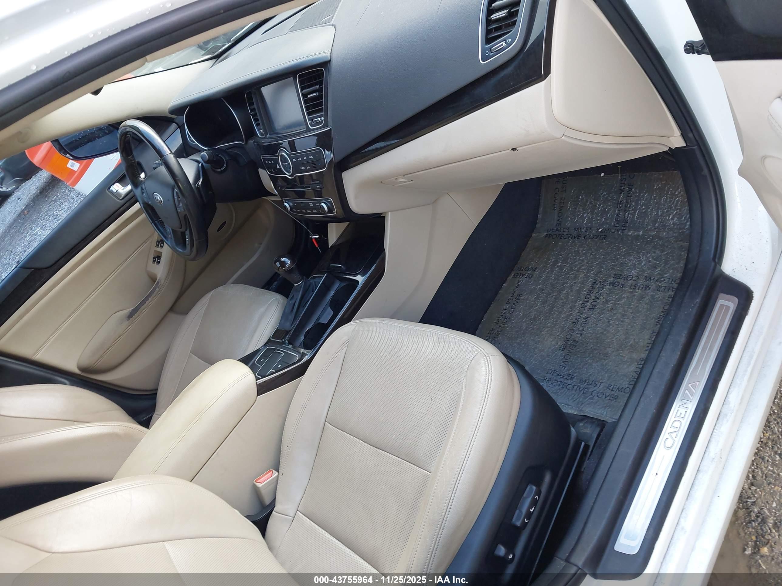 KIA CADENZA image 5