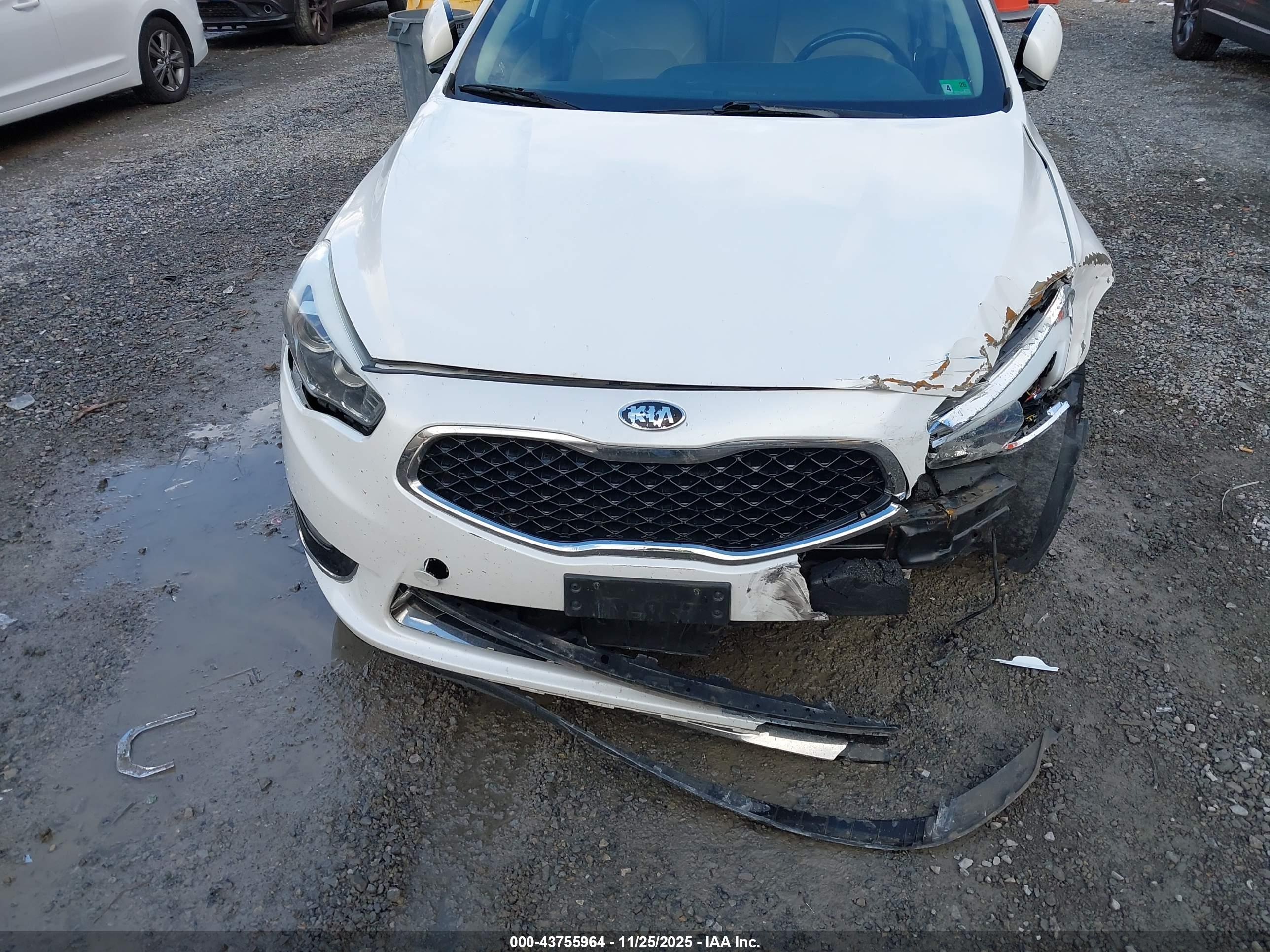 KIA CADENZA image 6