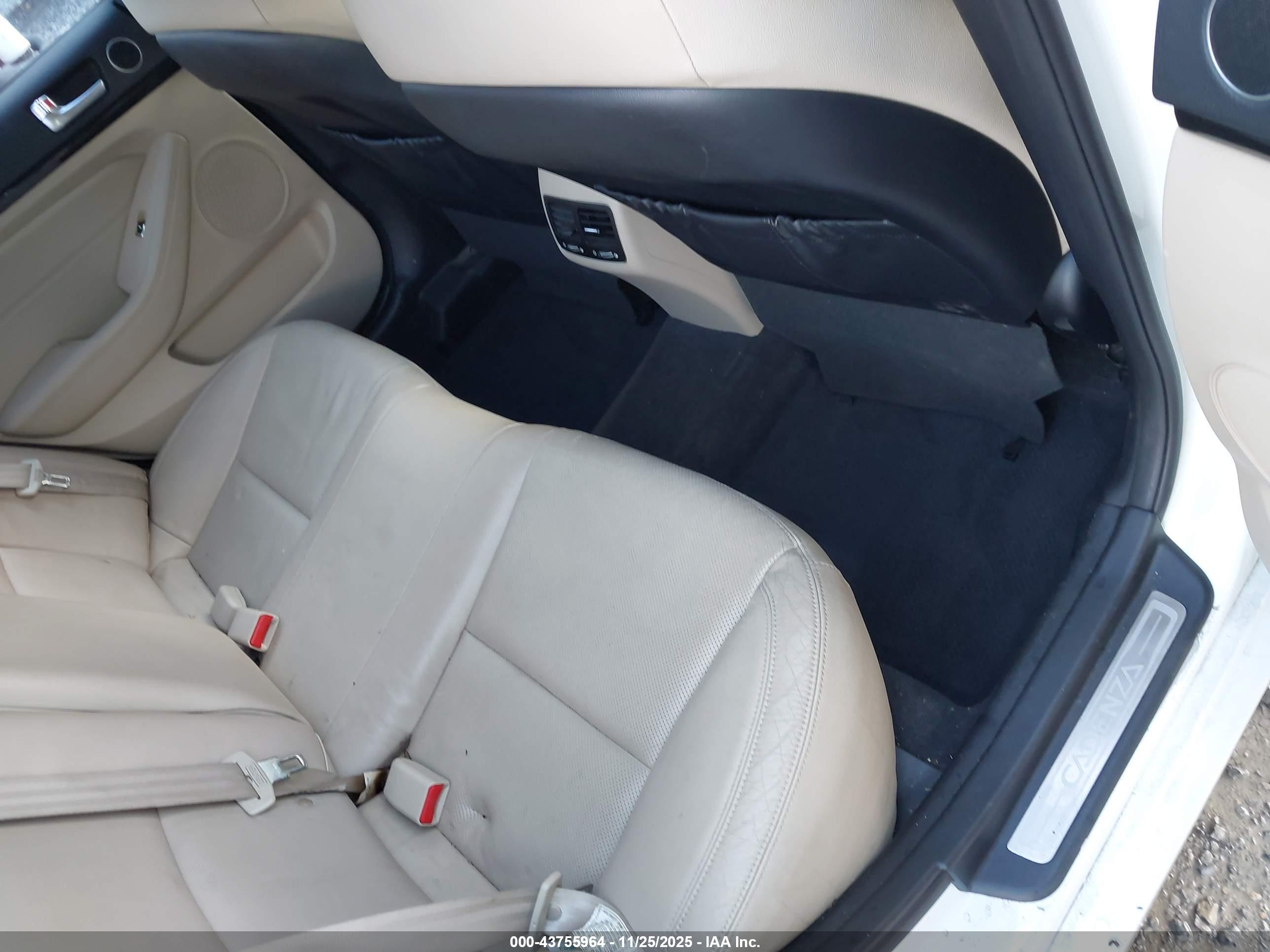 KIA CADENZA image 8