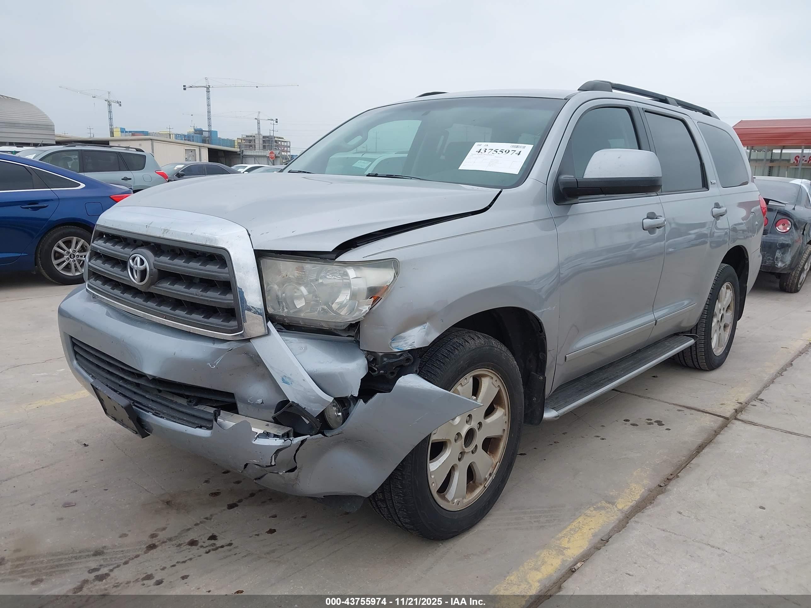 TOYOTA SEQUOIA image 2