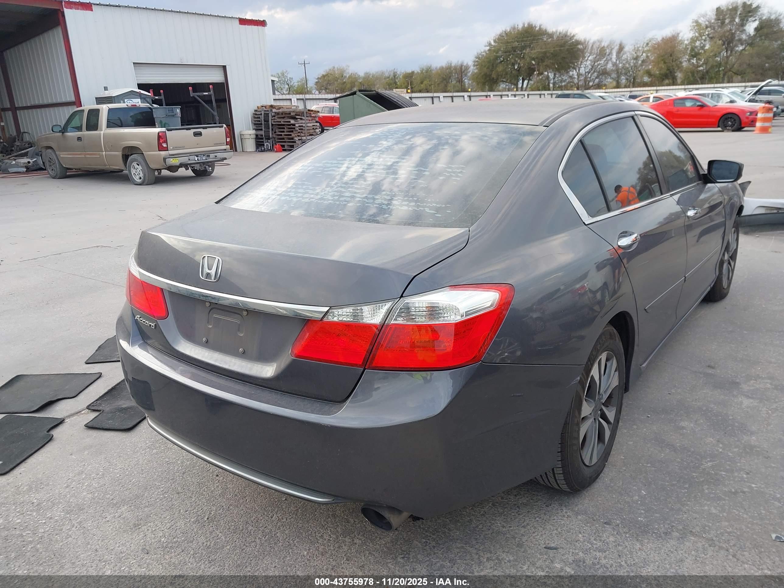 HONDA ACCORD image 4