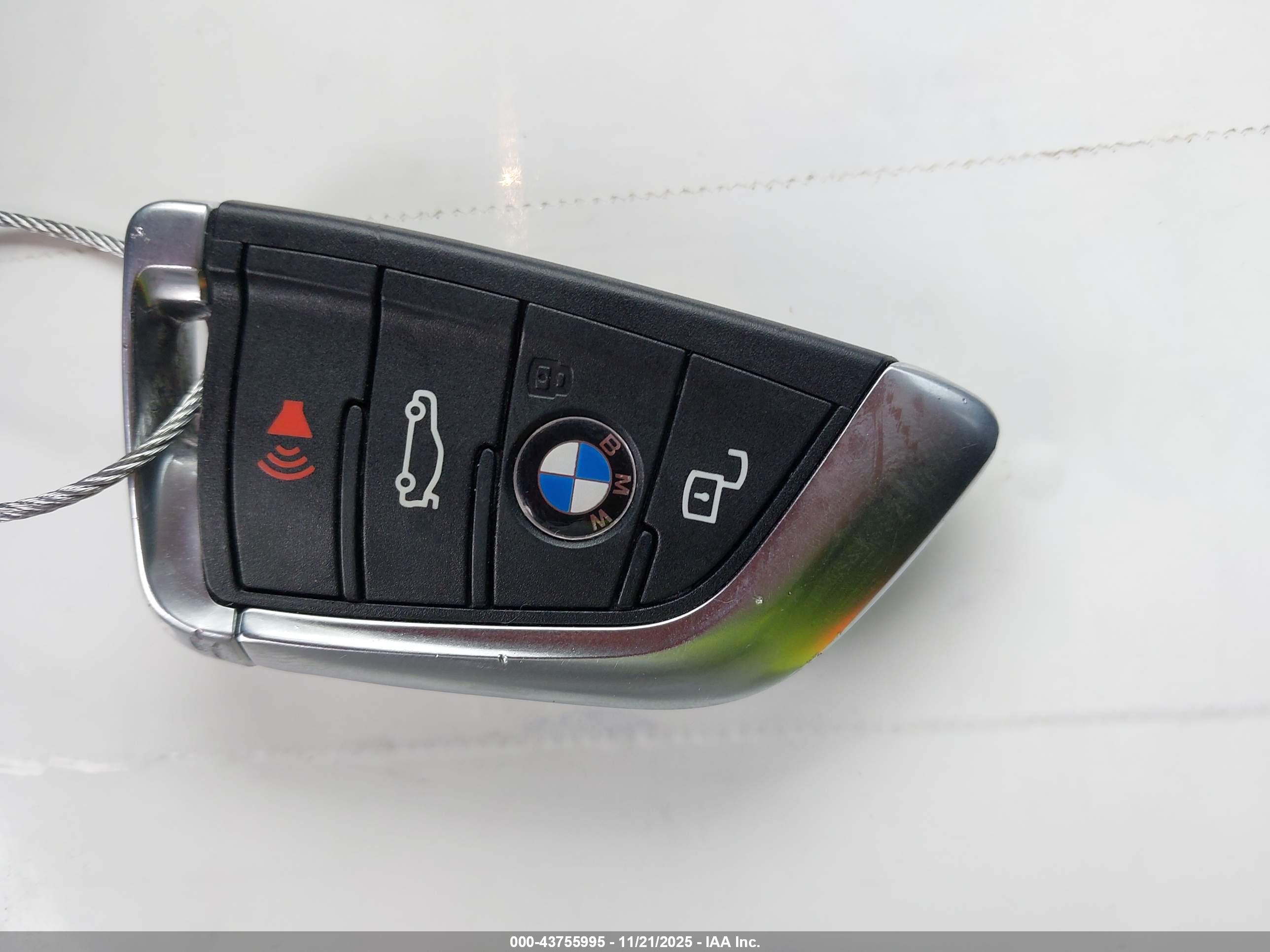 BMW 330I image 11