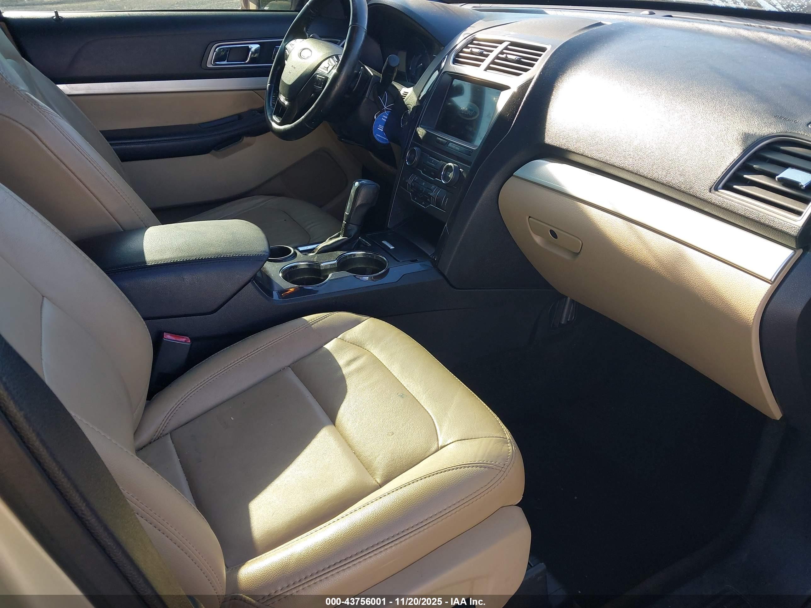 FORD EXPLORER image 5