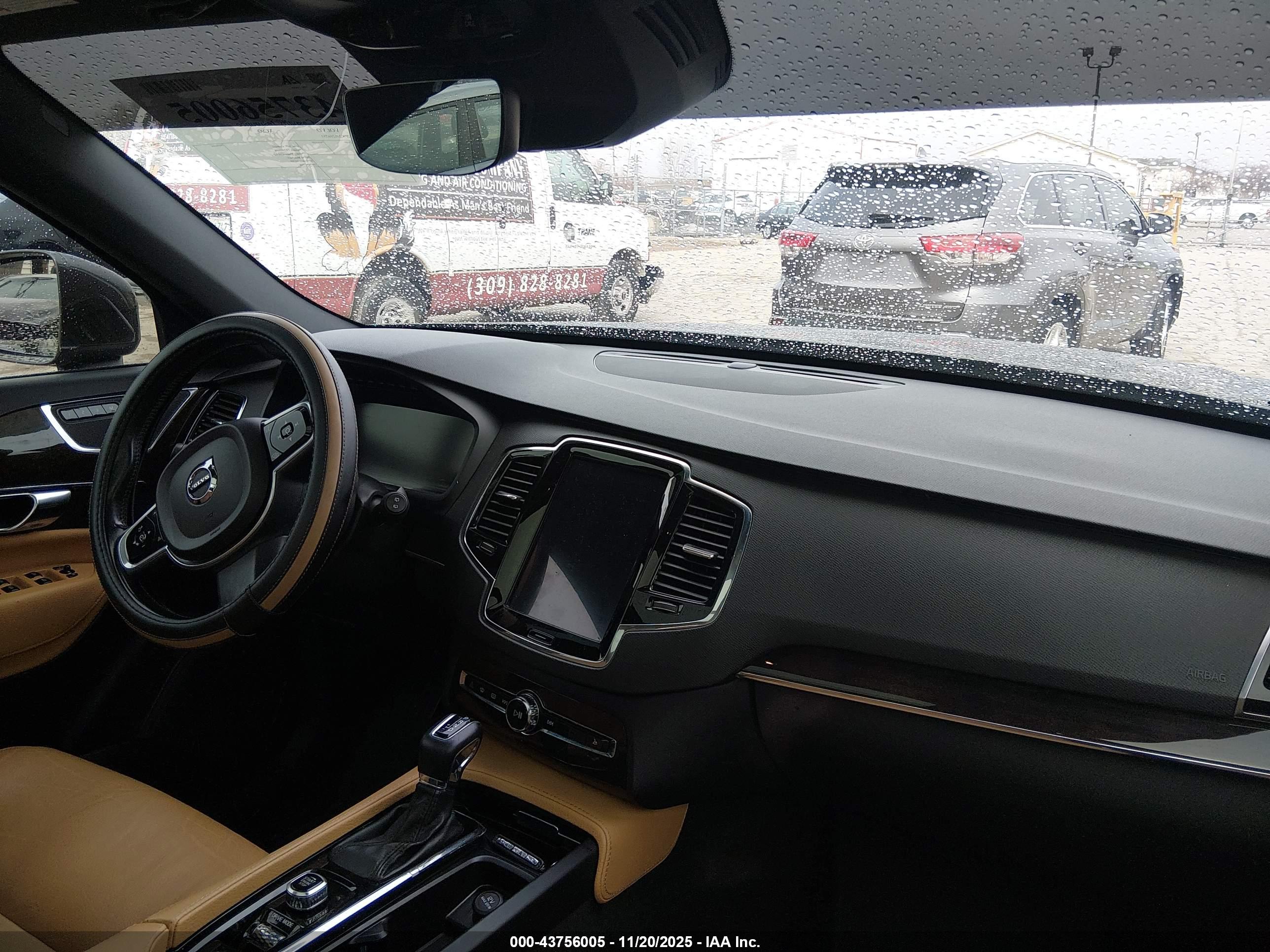 VOLVO XC90 image 5