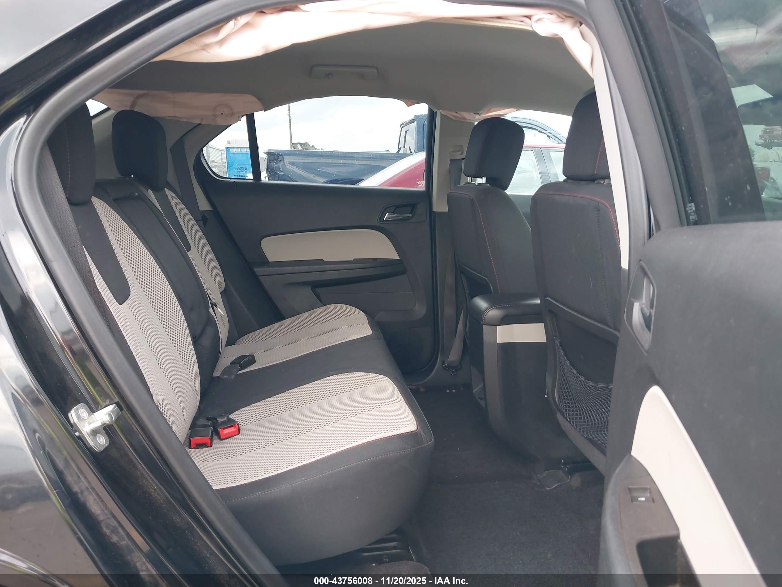 CHEVROLET EQUINOX image 8