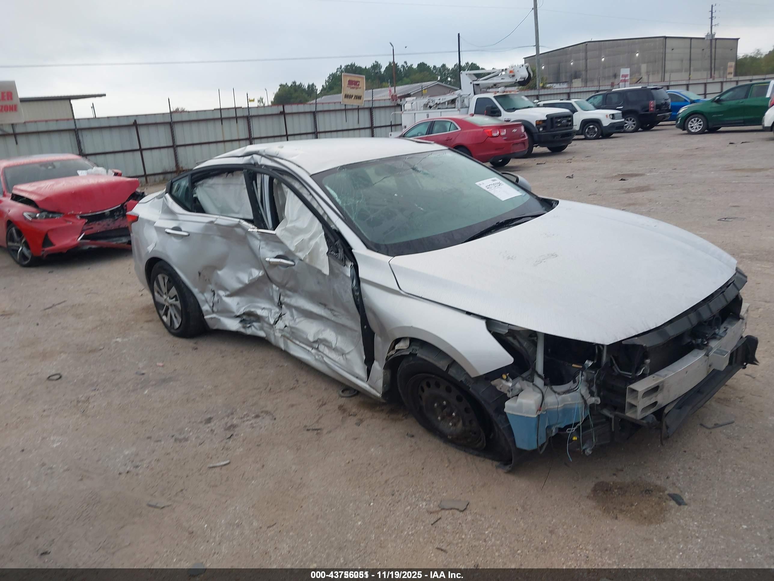 NISSAN ALTIMA image 6