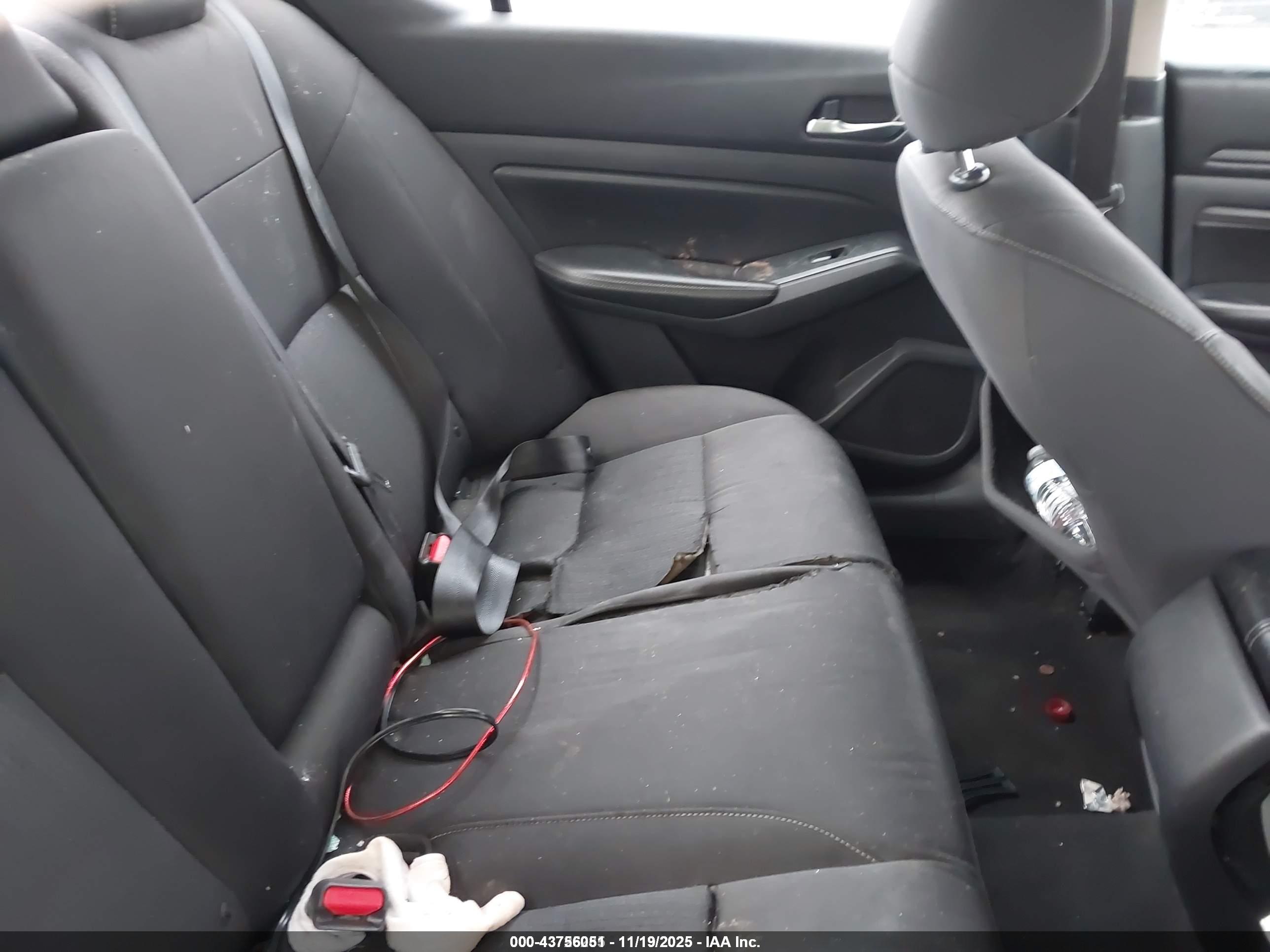 NISSAN ALTIMA image 8