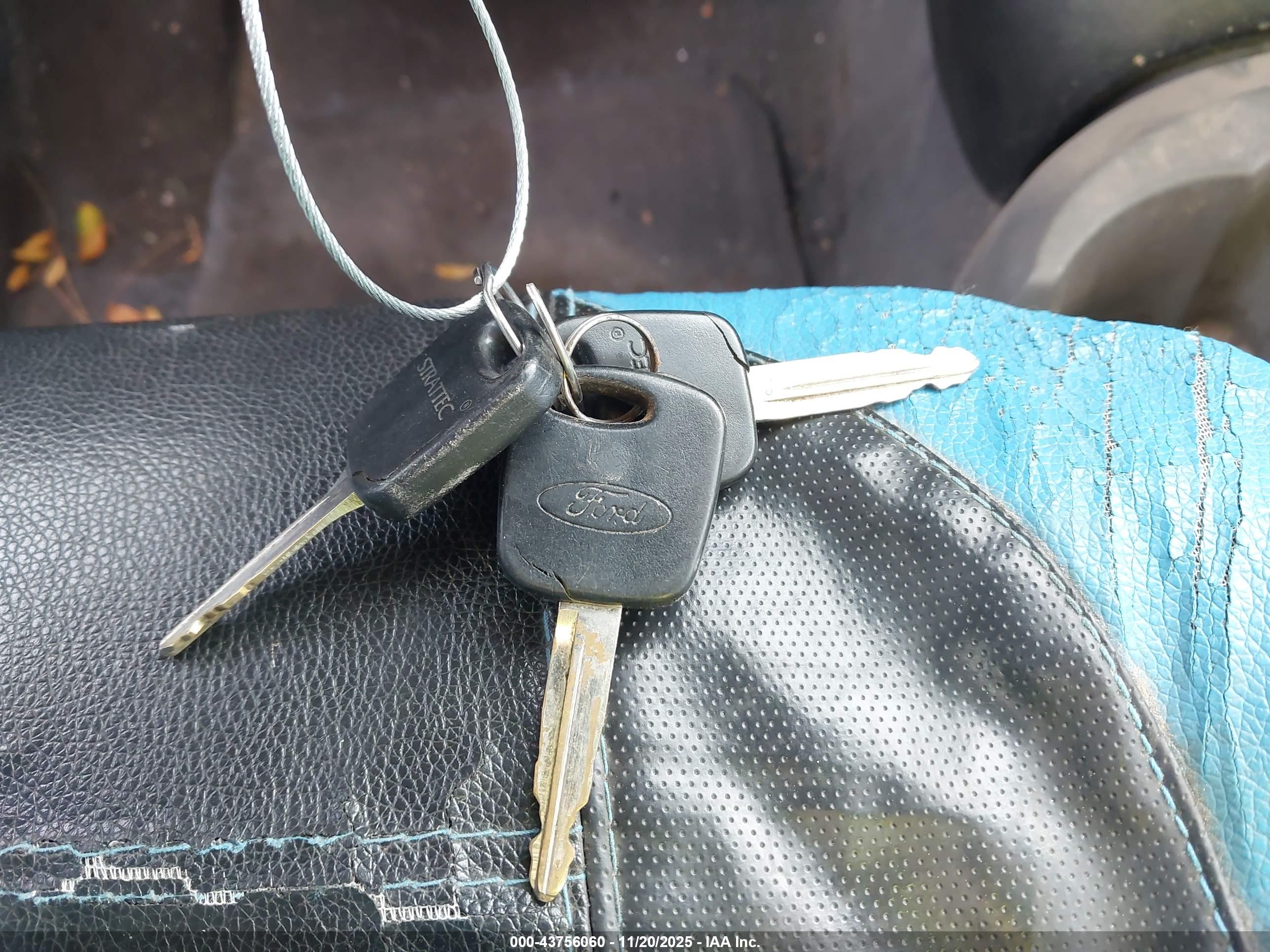FORD FOCUS image 11