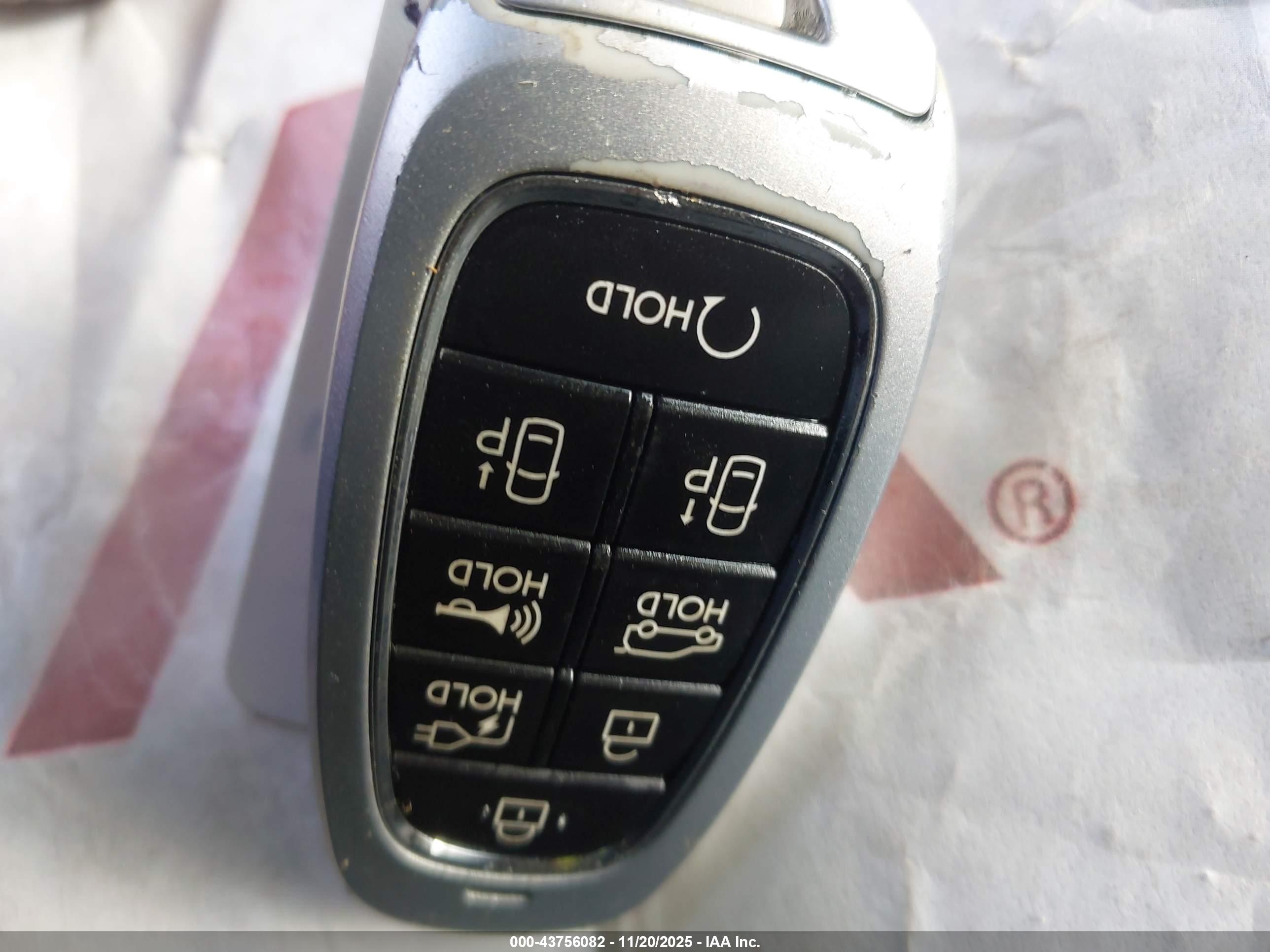 HYUNDAI IONIQ image 11