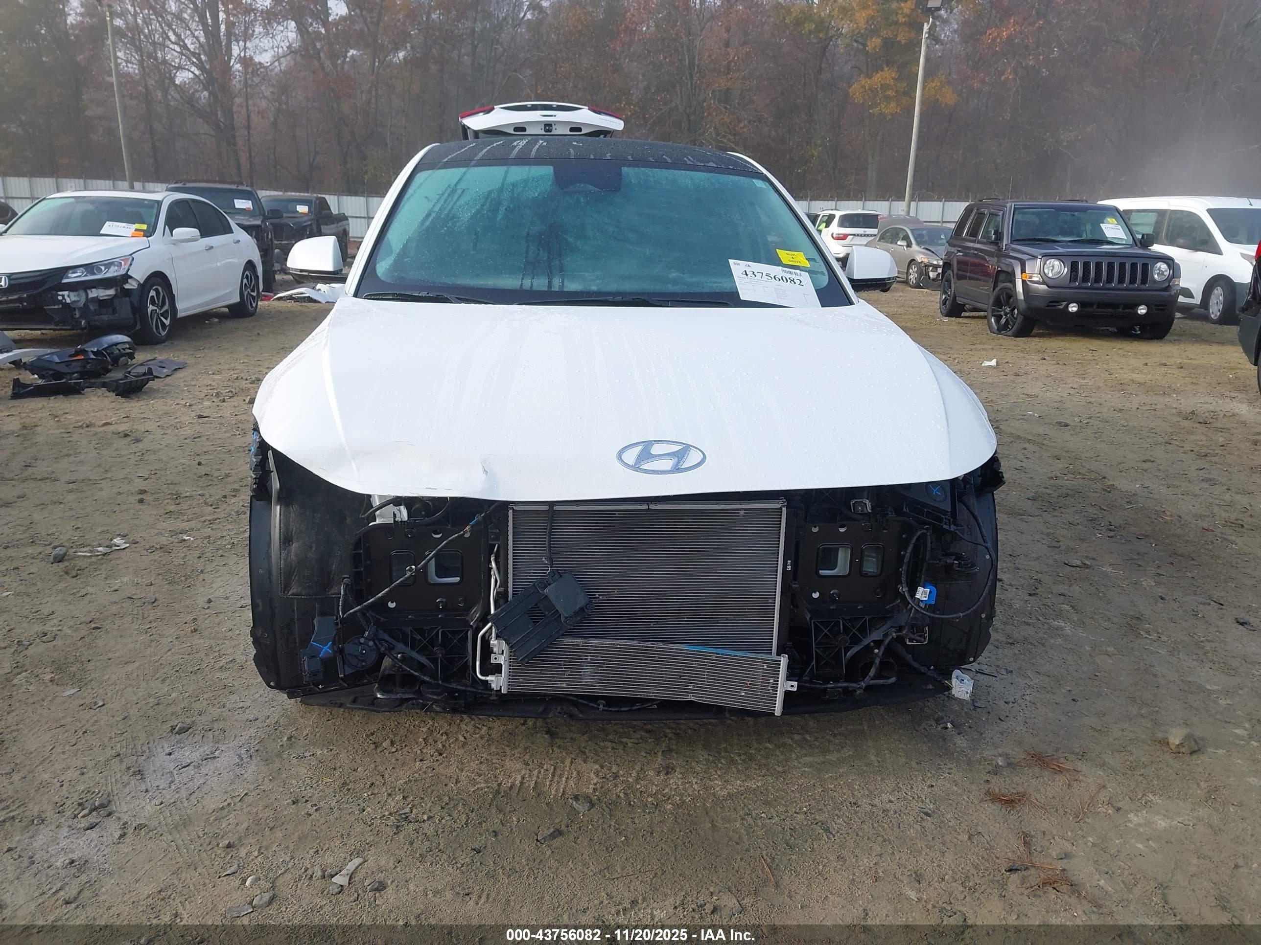HYUNDAI IONIQ image 6