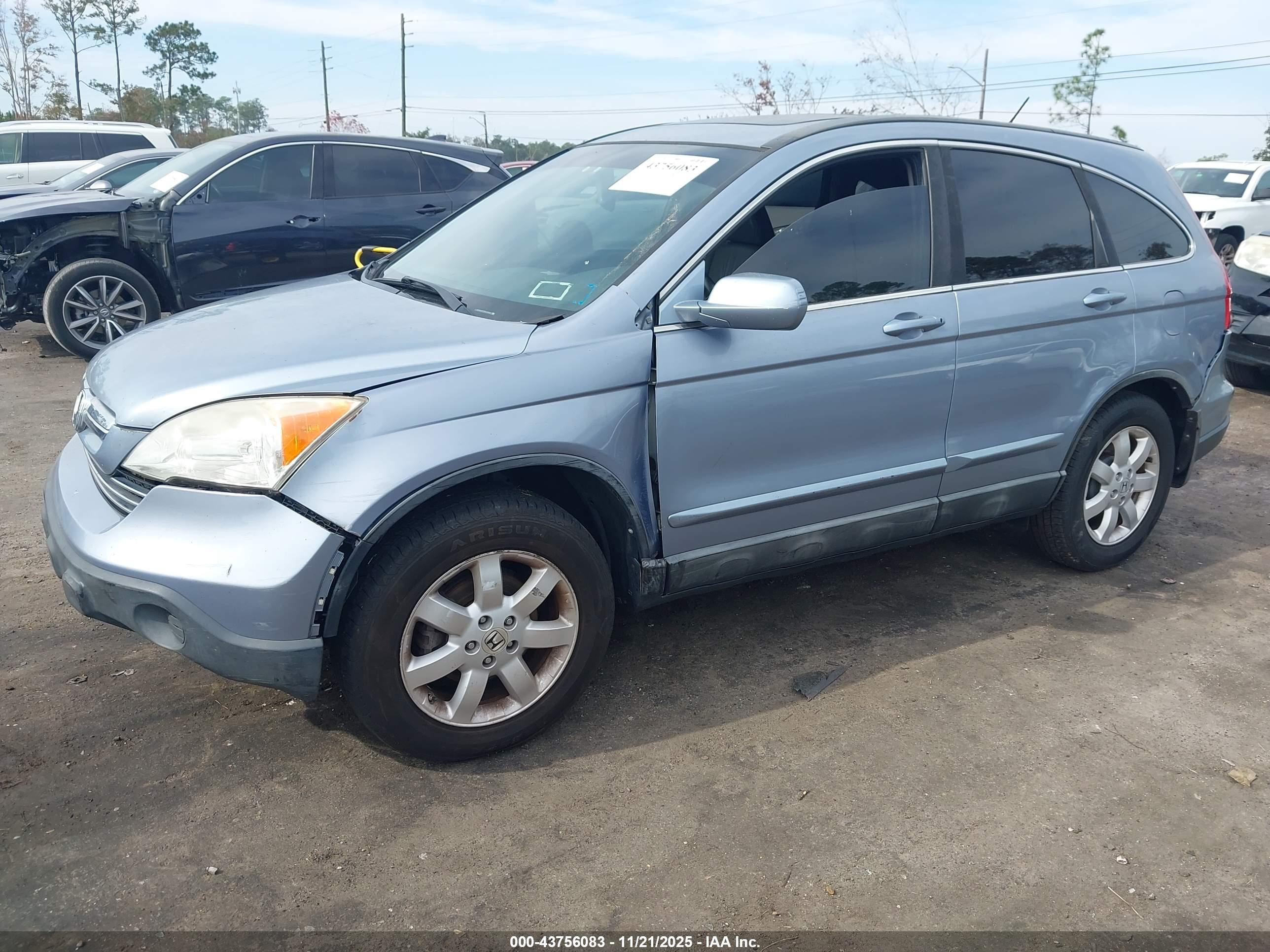 HONDA CR-V image 2