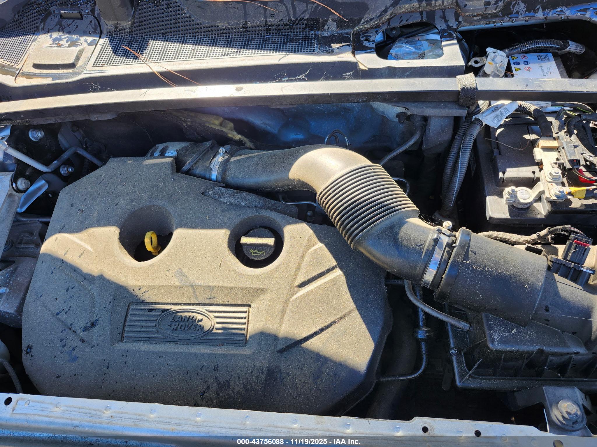 LAND ROVER image 10